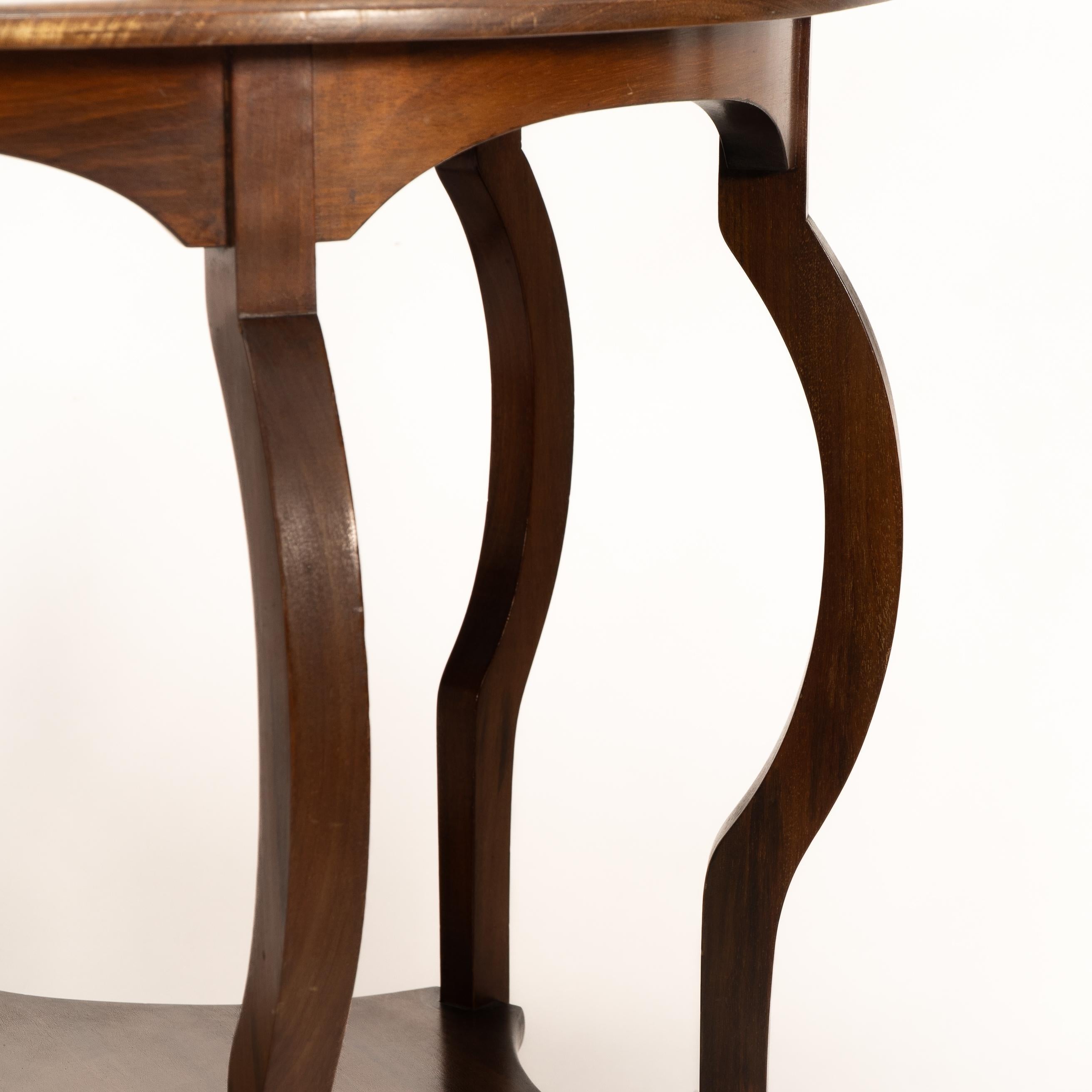 Marsh Jones and Cribb. A superb pair of side tables For Sale 6