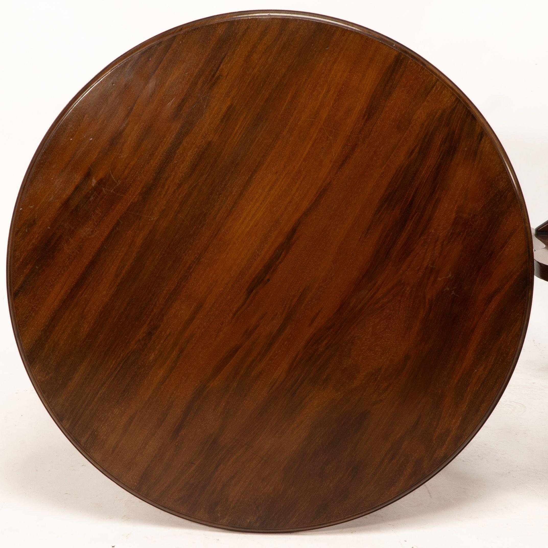 Marsh Jones and Cribb. A superb pair of side tables For Sale 1