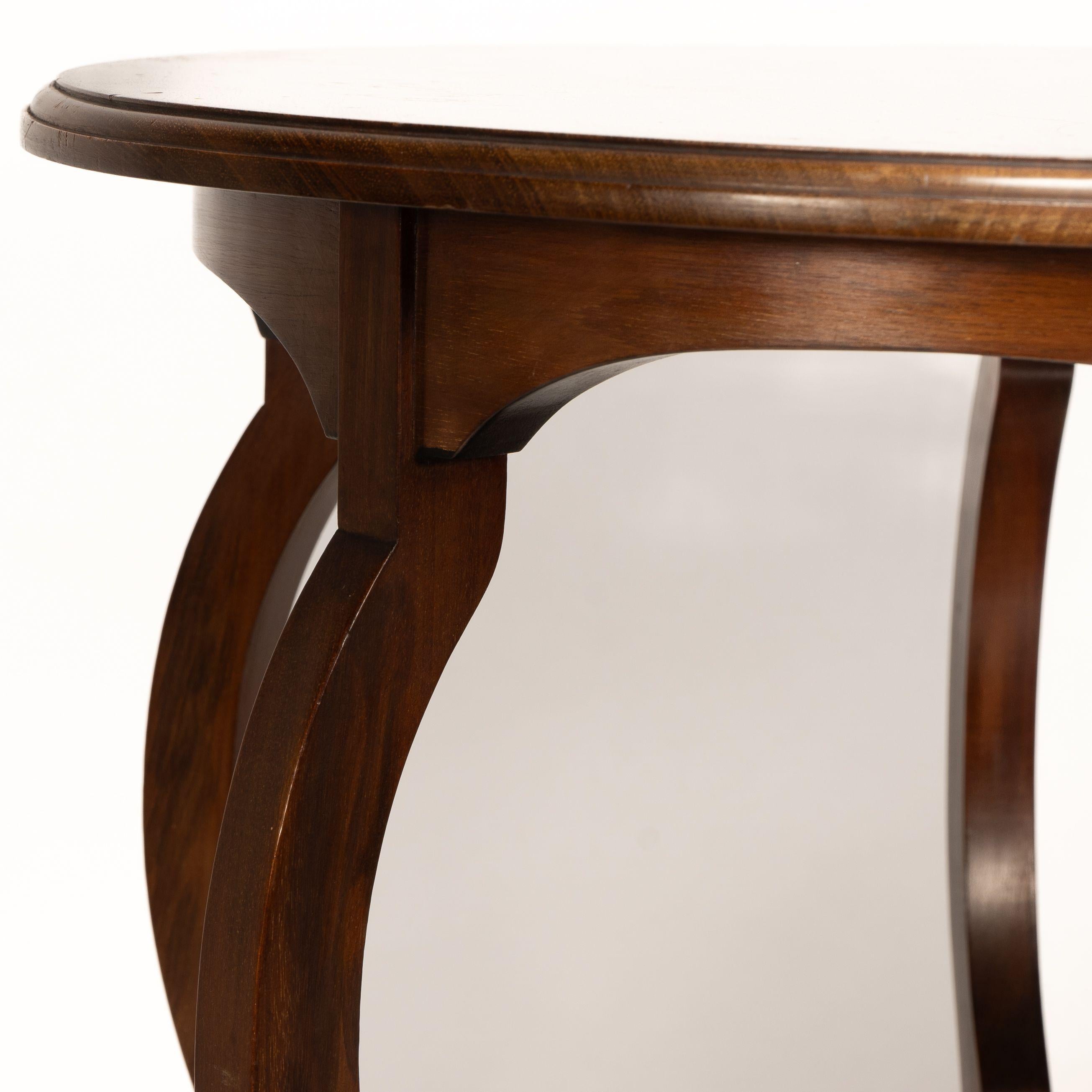 Marsh Jones and Cribb. A superb pair of side tables For Sale 2