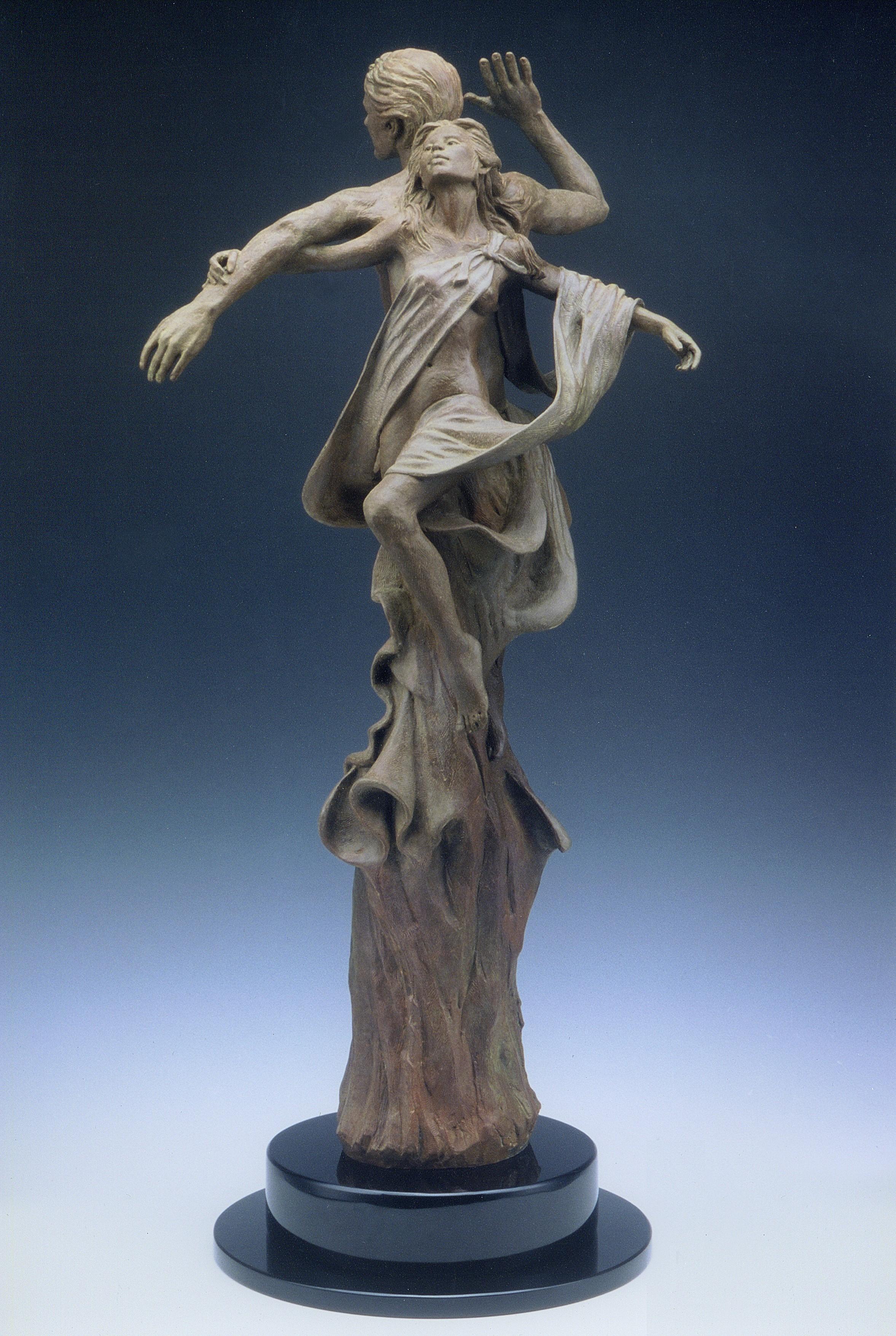 Figurative Sculpture Marsha Gertenbach - Sculpteur en bronze contemporain. Danse de la vie