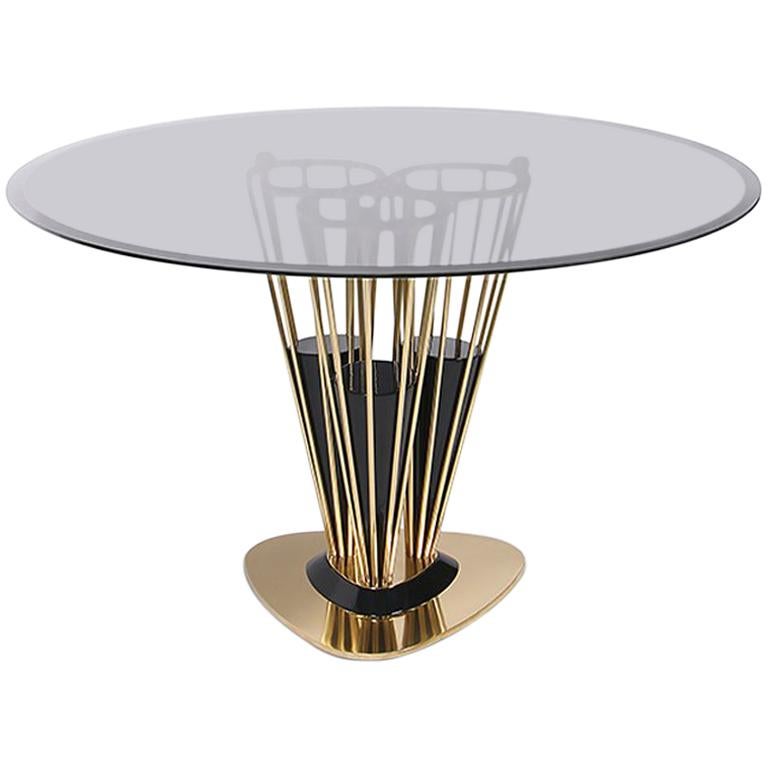 Table de salle à manger Marshal avec structure en laiton poli en vente