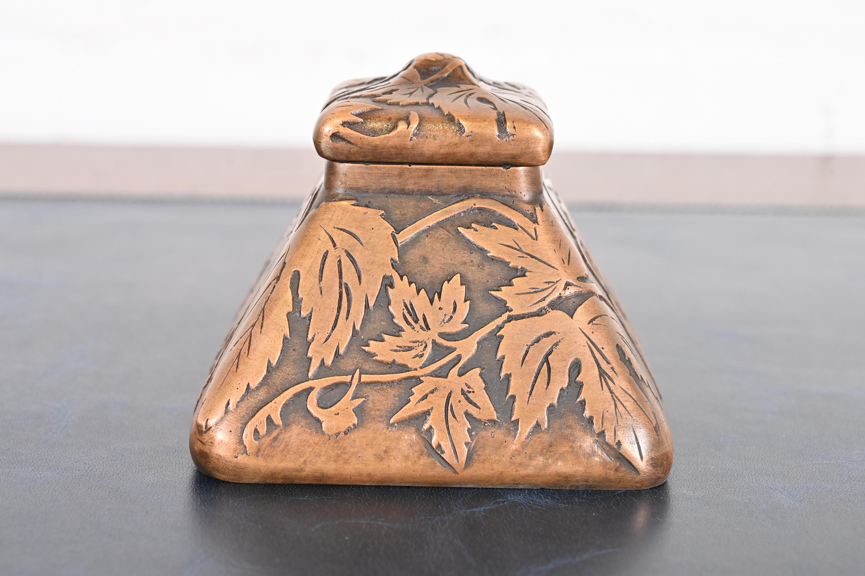 American Marshall Field & Co. Antique Floral Ivy Bronze Inkwell, Circa 1910