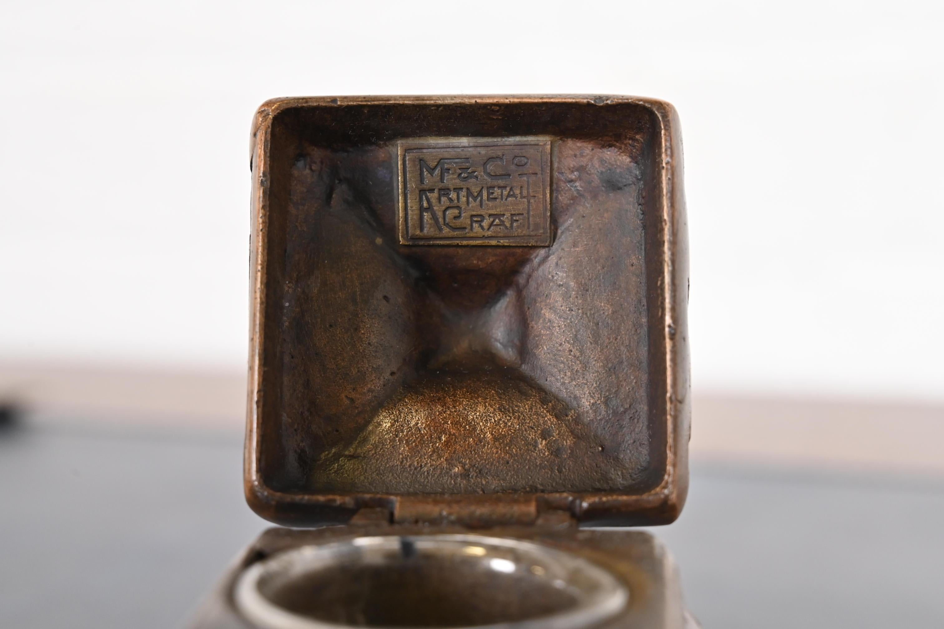 Marshall Field & Co. Antique Floral Ivy Bronze Inkwell, Circa 1910 3