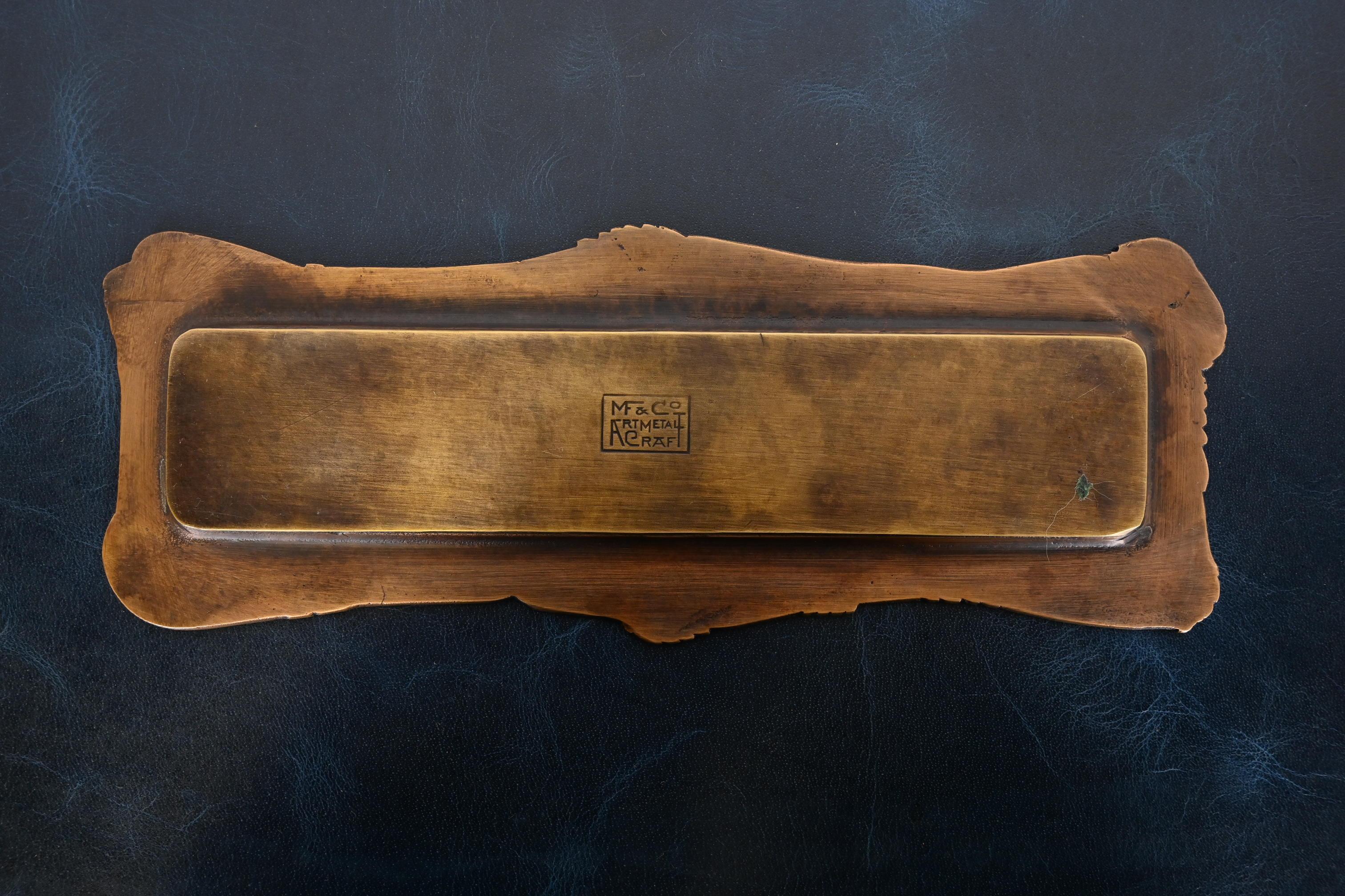 Marshall Field & Co. Antique Floral Ivy Bronze Pen Tray, Circa 1910 4