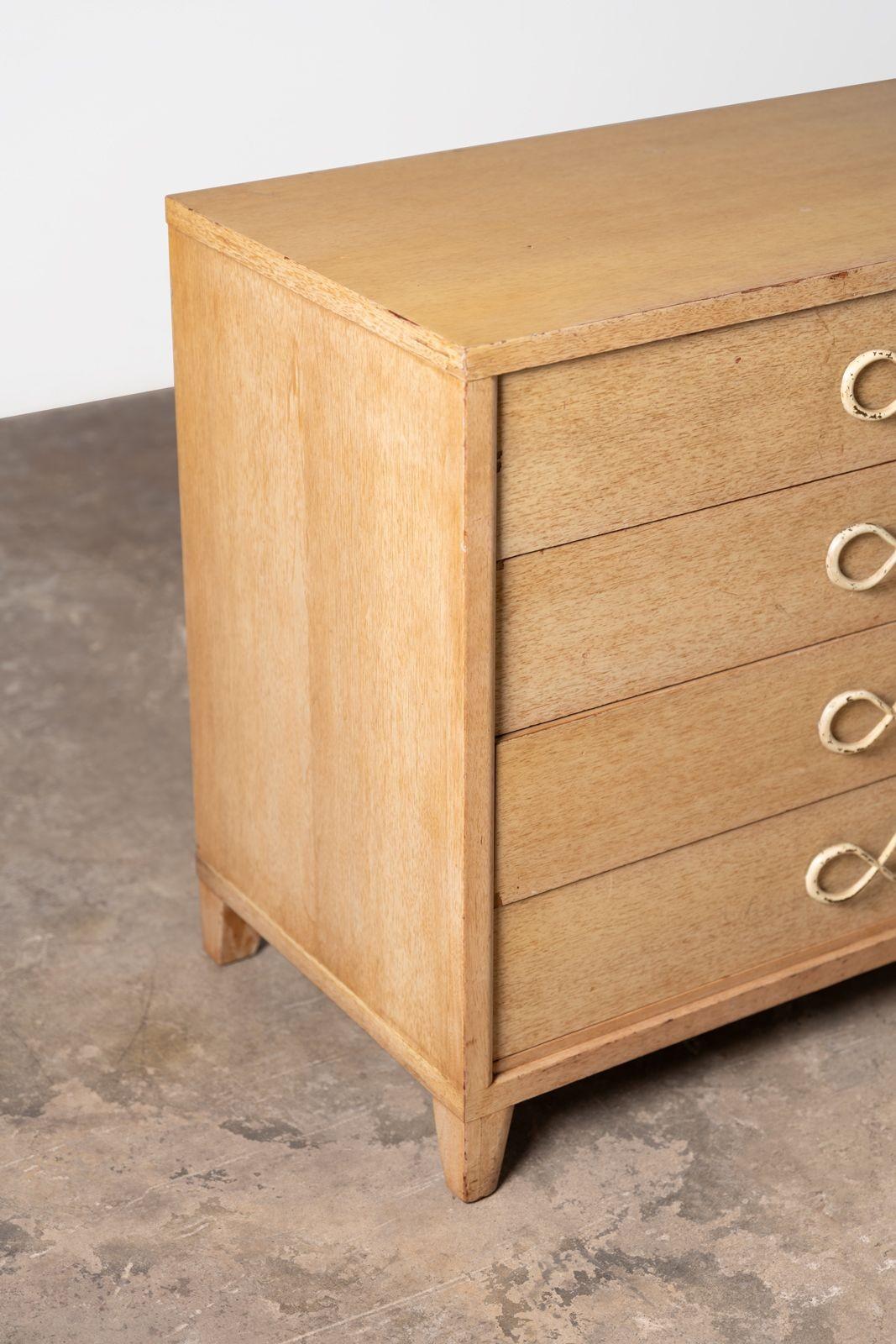 Mid-Century Modern Marshall Field & Company Chest of Drawers in Cerused Oak After Samuel Marx 1940s For Sale
