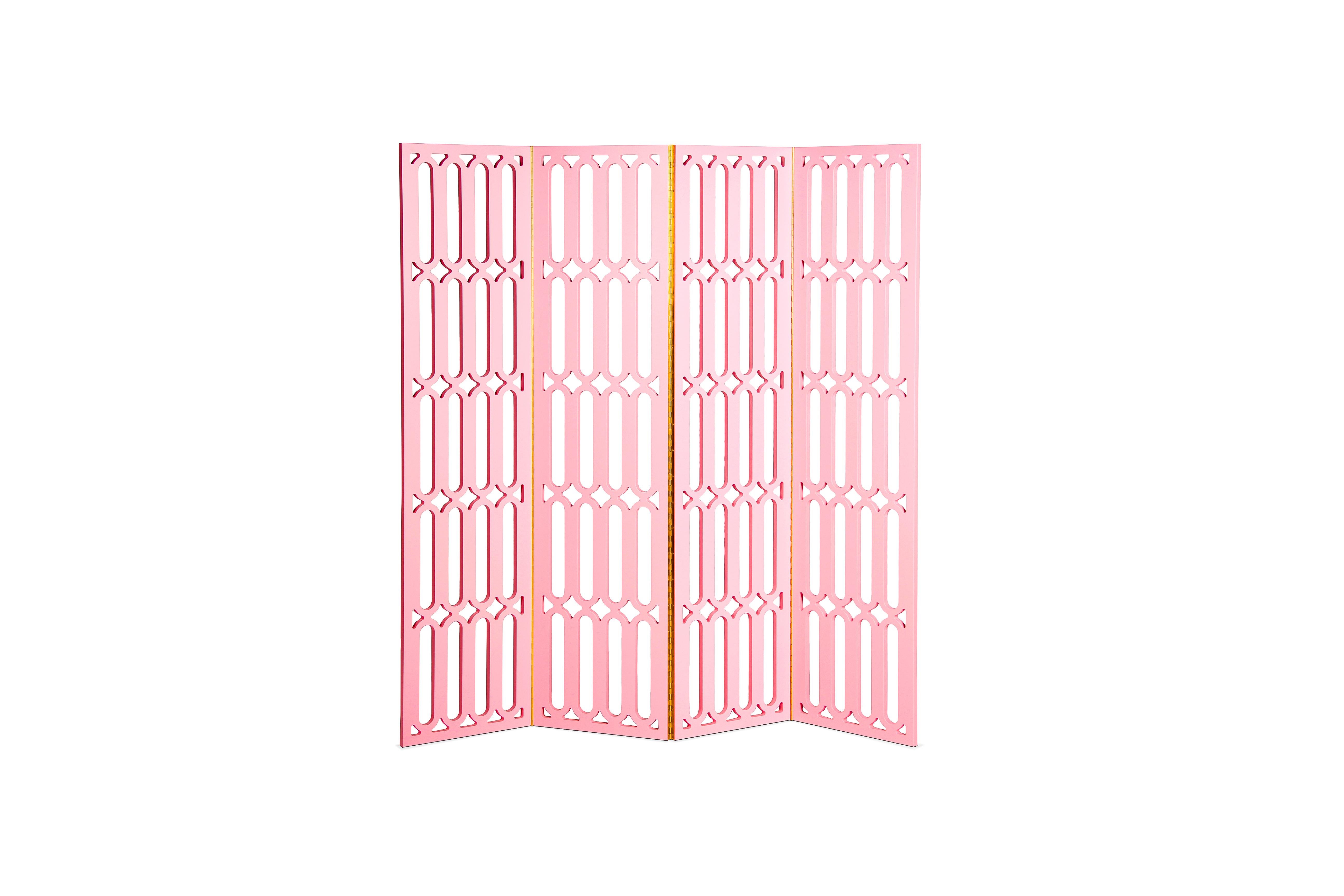 Marshmallow folding screen by Royal Stranger.
Dimensions: 165 x 3 x 168 cm.
Materials: Lacquered wood with matte finish. Polished brass.

The Marshmallow folding screen is inspired by the glorious Art Deco decade and the roaring Twenties. With a