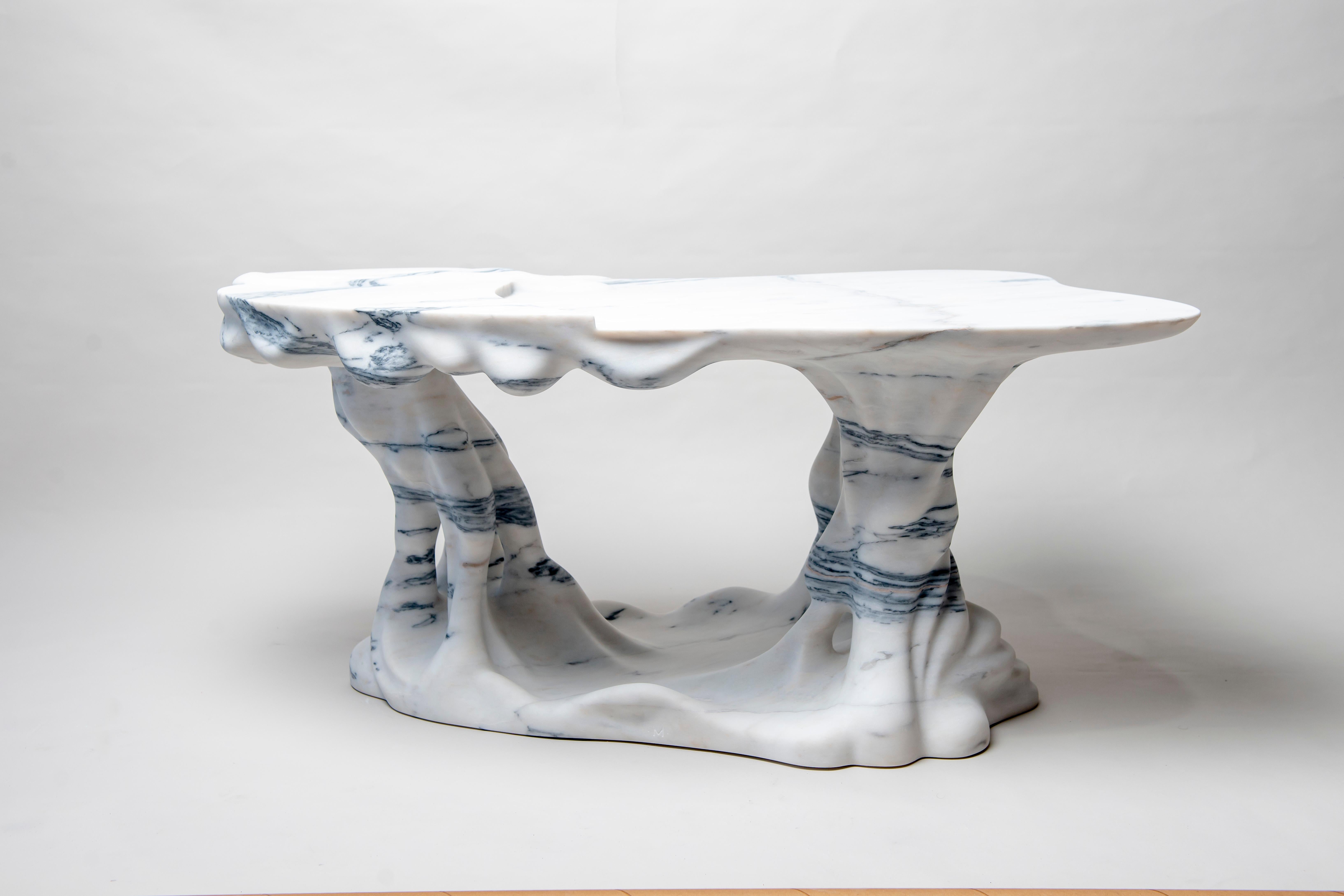 Marsili Handgefertigter Couchtisch aus weißem Marmor von MANTA Handmade Stone Designs im Angebot 6