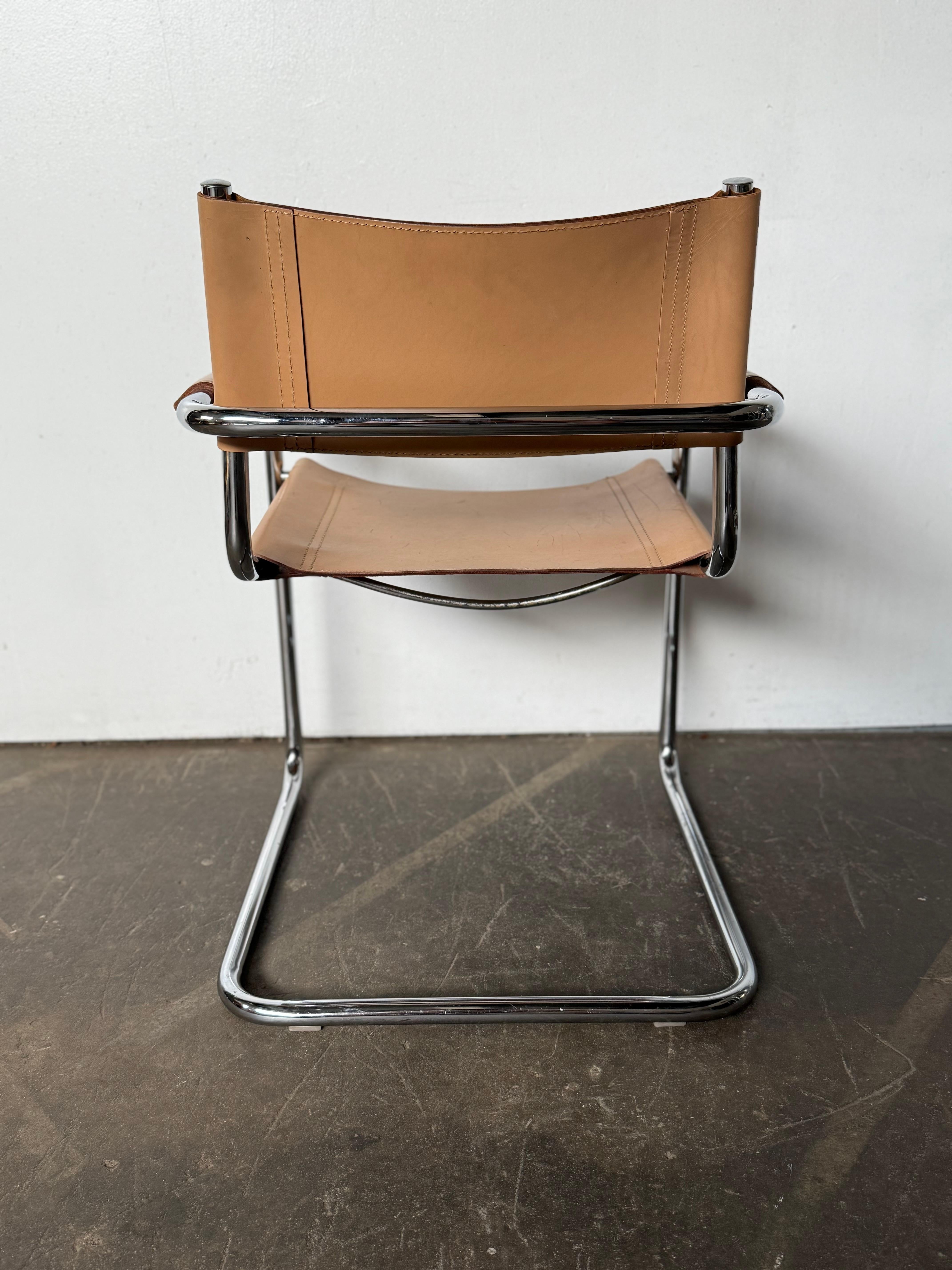 Chaises cantilever Bauhaus en chrome et cuir de Mart Stam en vente 8