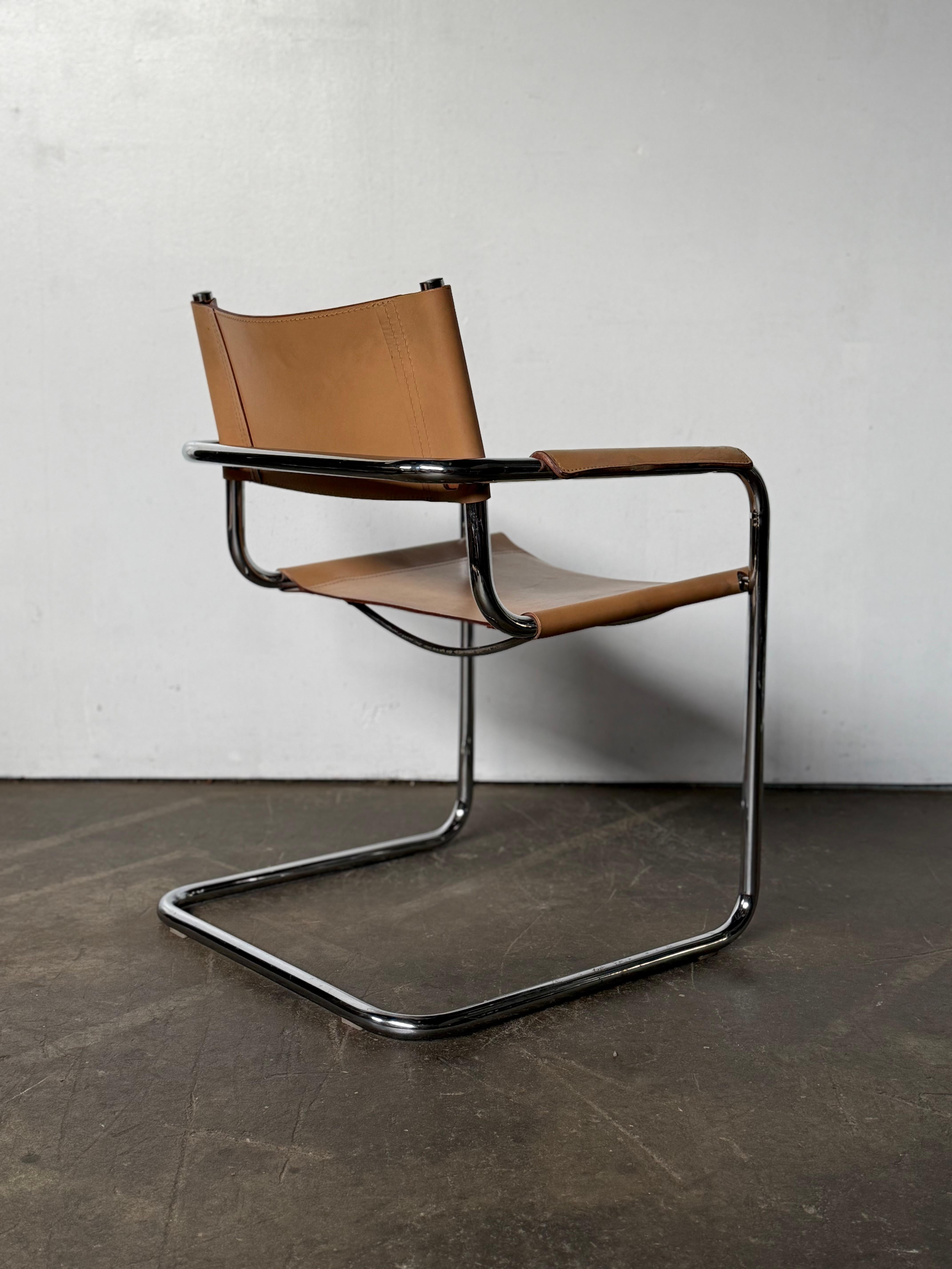 Chaises cantilever Bauhaus en chrome et cuir de Mart Stam en vente 9