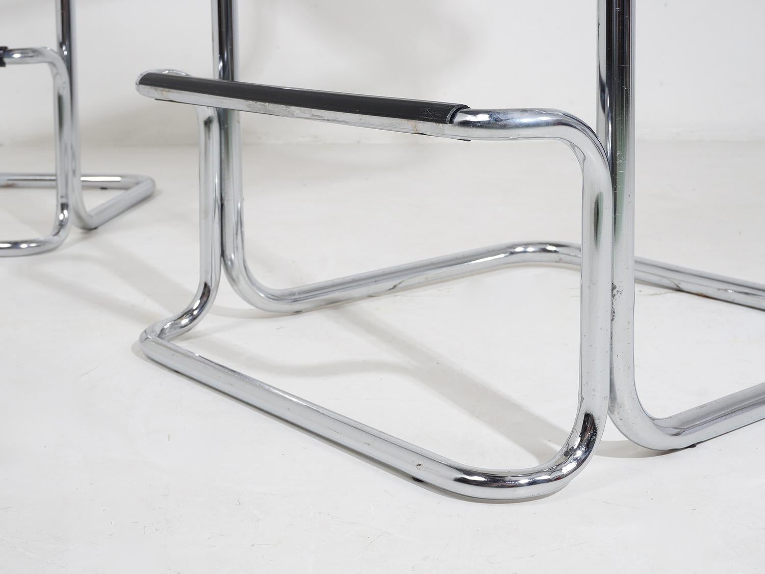 Mart Stam Style Tubular Cantilever Stool, 1970s In Good Condition For Sale In Philadelphia, PA