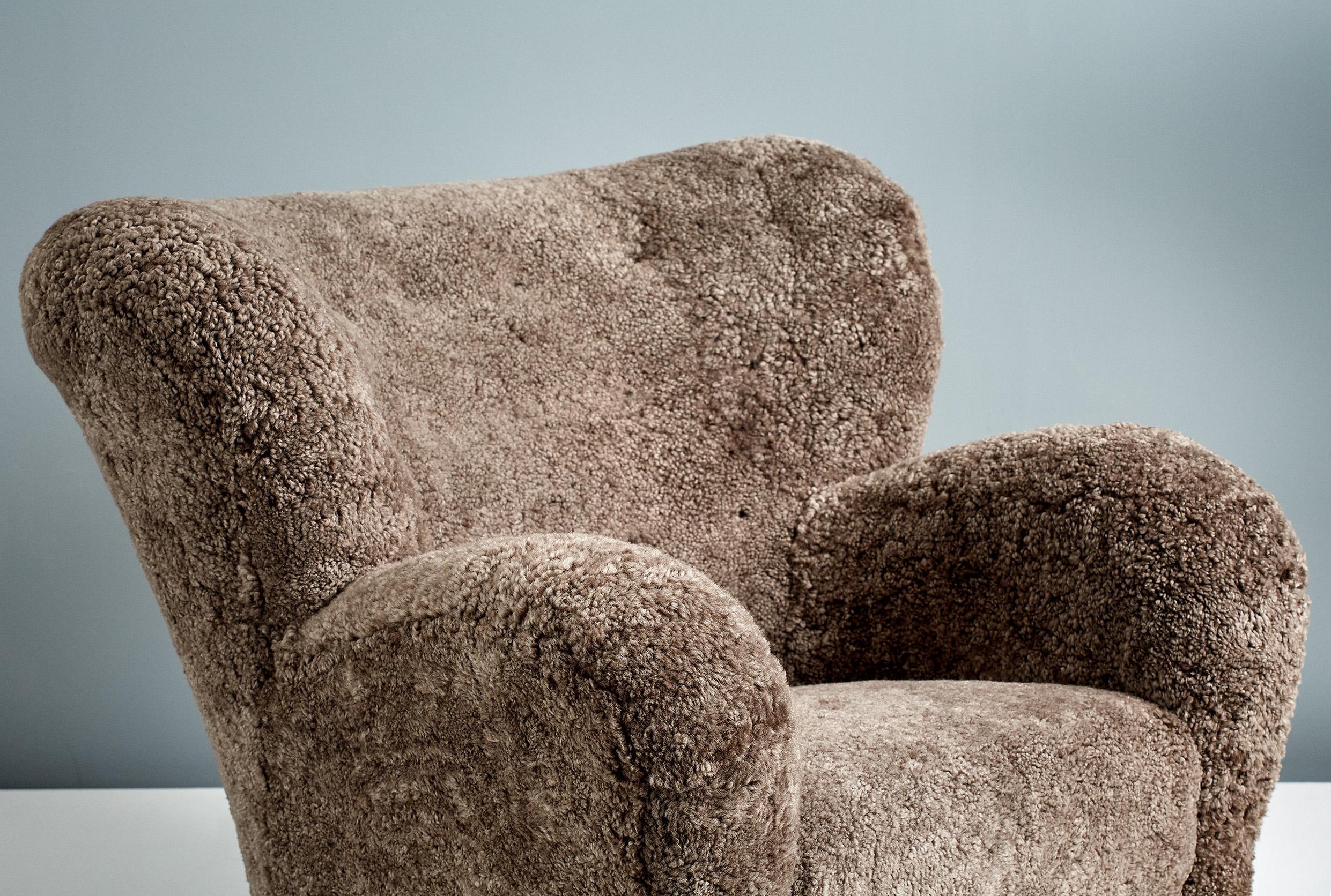Marta Blomstedt fauteuil à oreilles en peau de mouton des années 1930 pour l'hôtel Aulanko Excellent état - En vente à London, GB