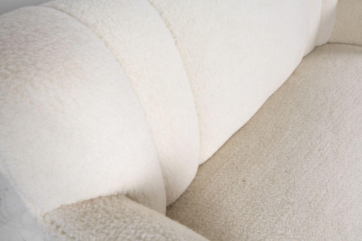 Marta Blomstedt Lambswool & Walnut Sofa, Finland circa 1940s For Sale 3