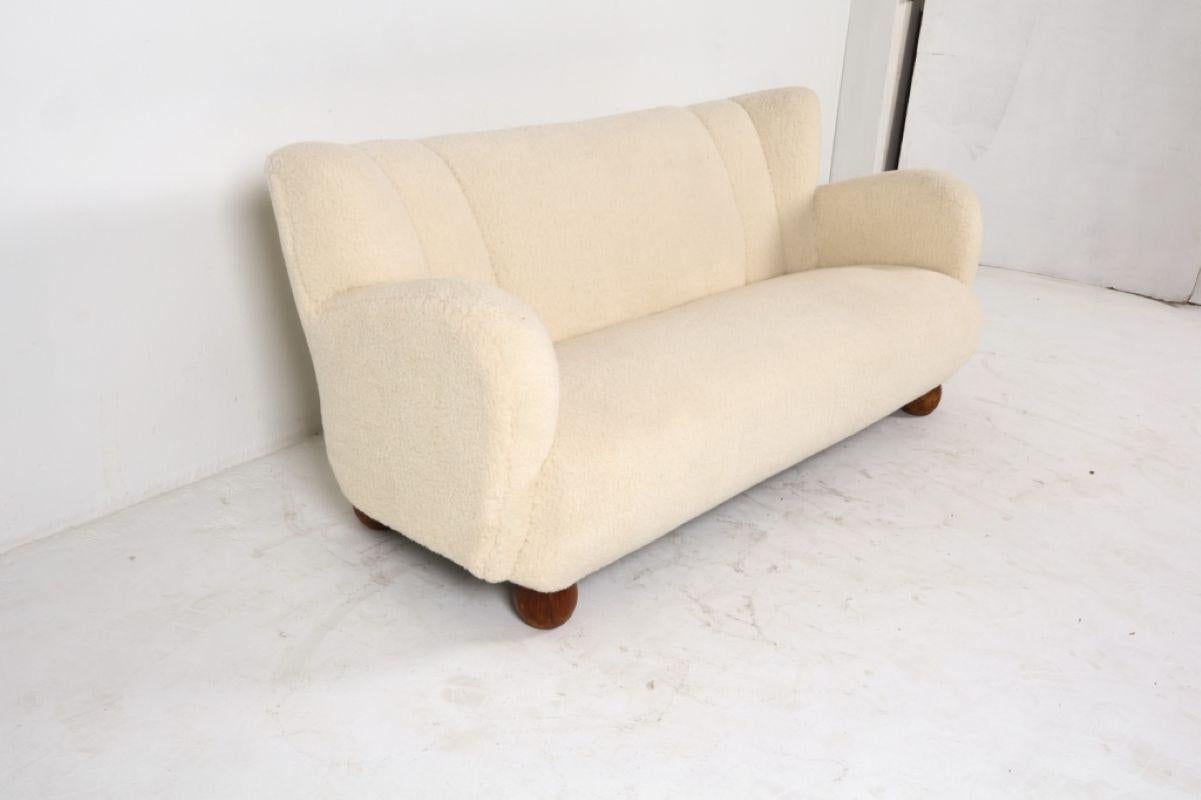 Finnish Marta Blomstedt Lambswool & Walnut Sofa, Finland circa 1940s For Sale