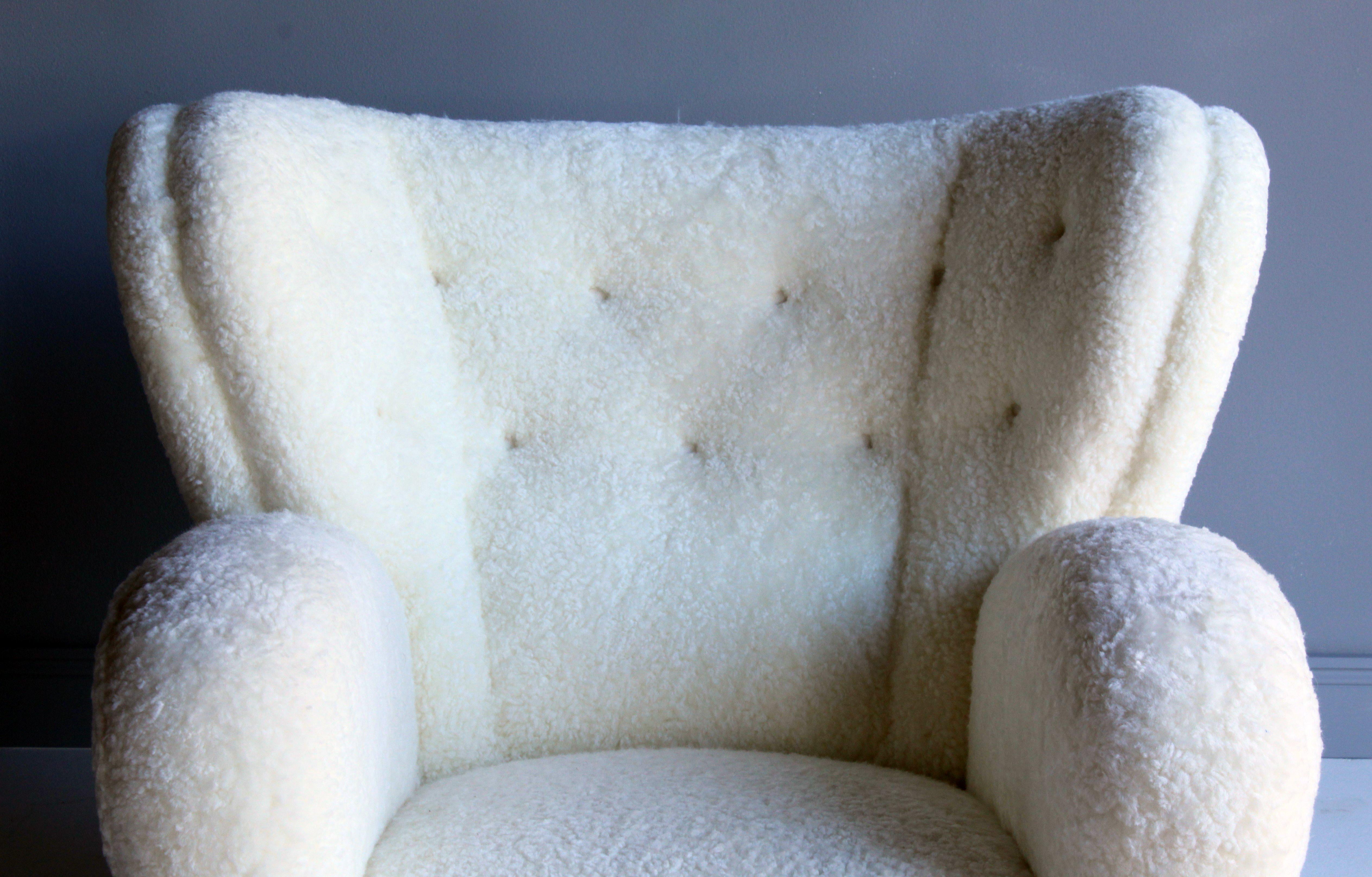 Loungesessel „Lounge Chair“, entworfen für Hotel Aulanko, Schafsleder, Birke, 1939 (Schaffell und Schafleder)
