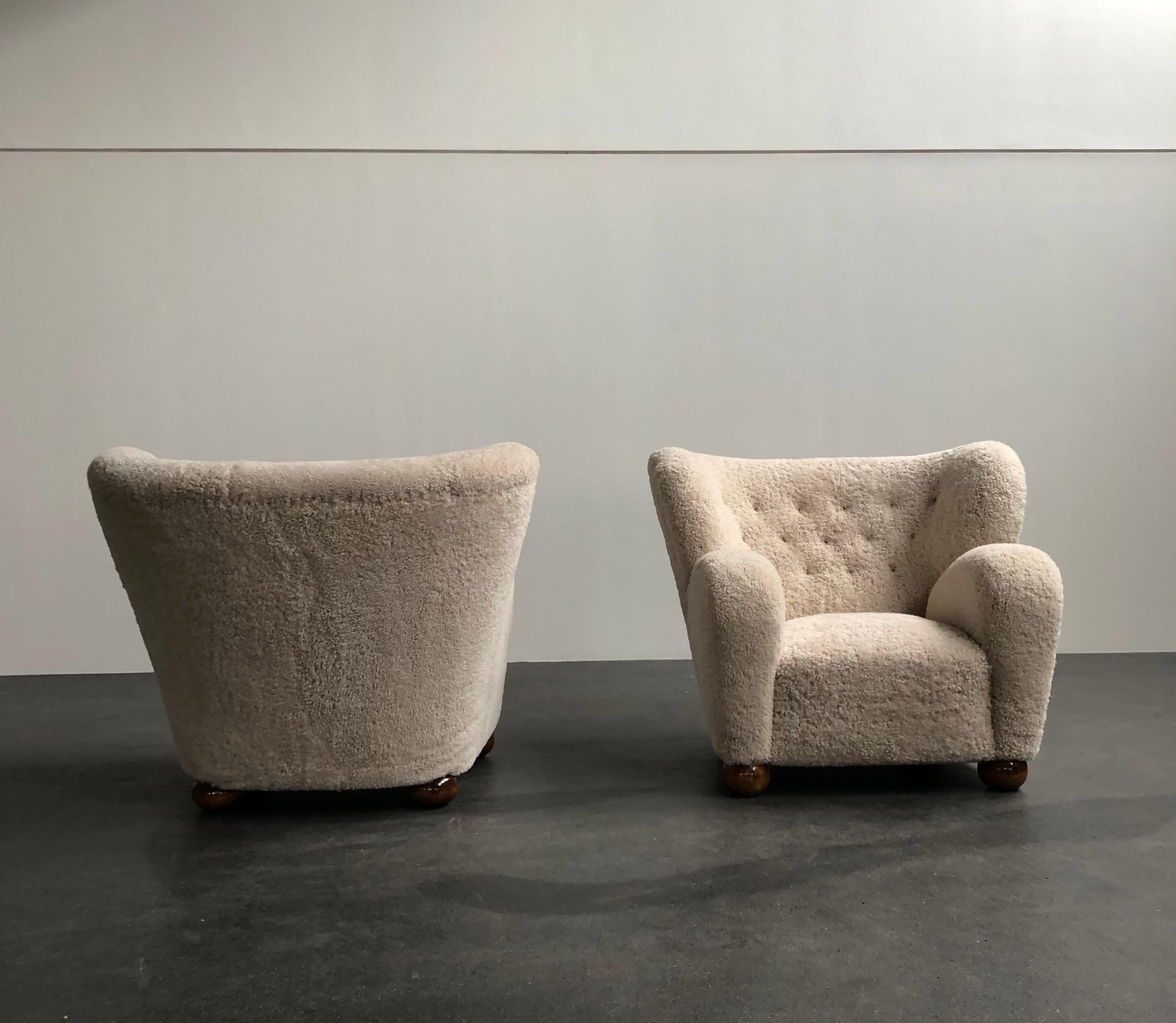 Scandinavian Modern Marta Blomstedt Pair of Easy Chairs in Sheepskin for Hotel Aulanko Finland, 1939 For Sale