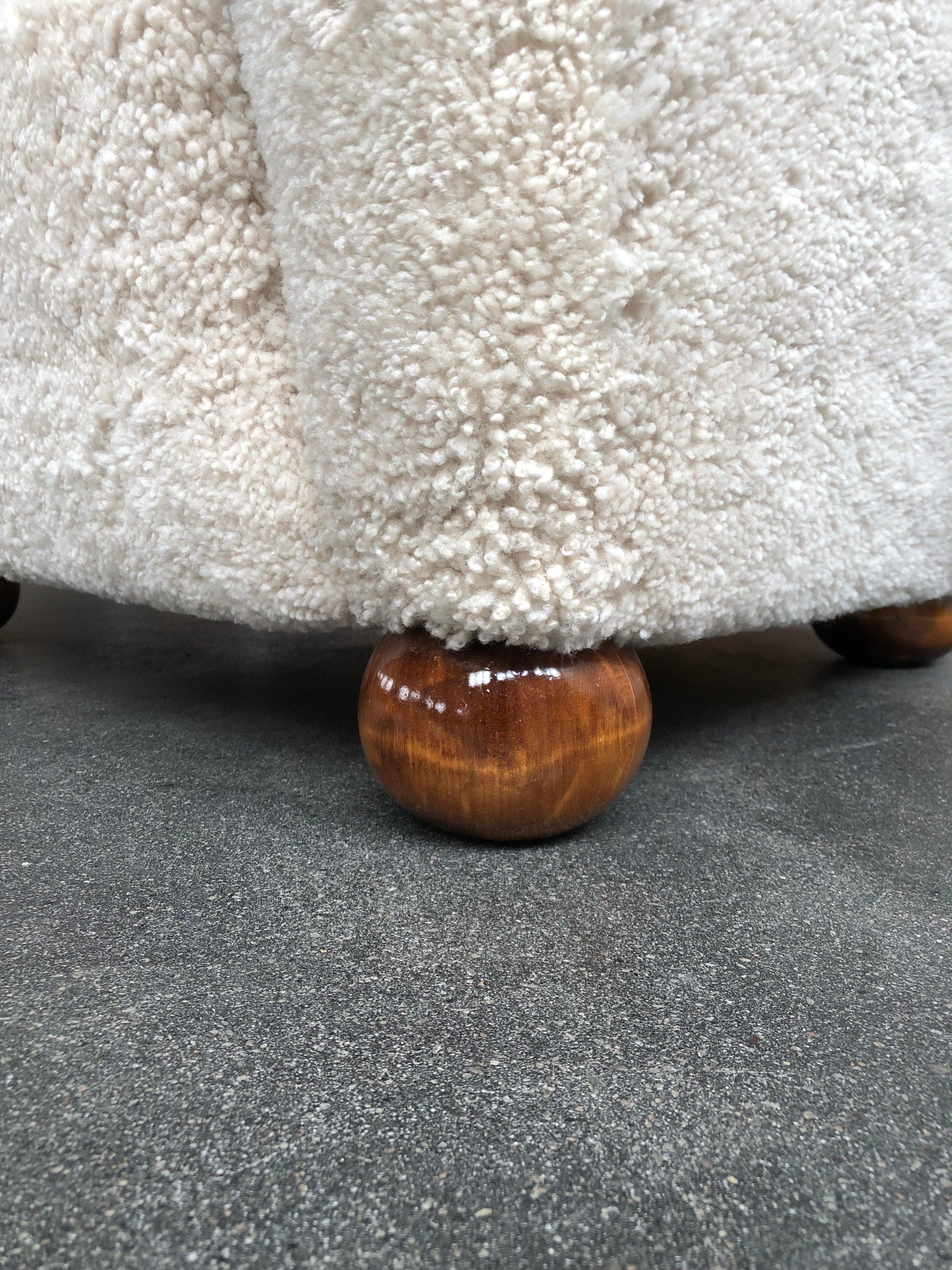 Marta Blomstedt Pair of Easy Chairs in Sheepskin, Model Aulanko, Finland 5