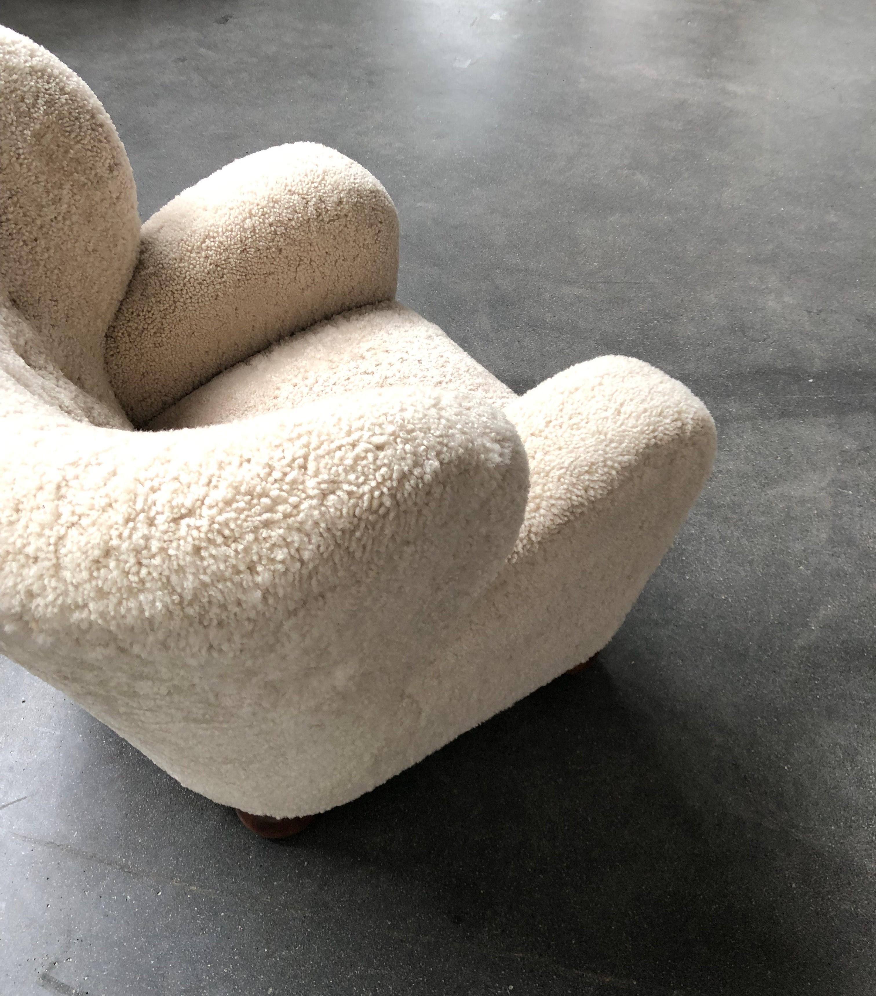 Marta Blomstedt Pair of Easy Chairs in Sheepskin, Model Aulanko, Finland 3