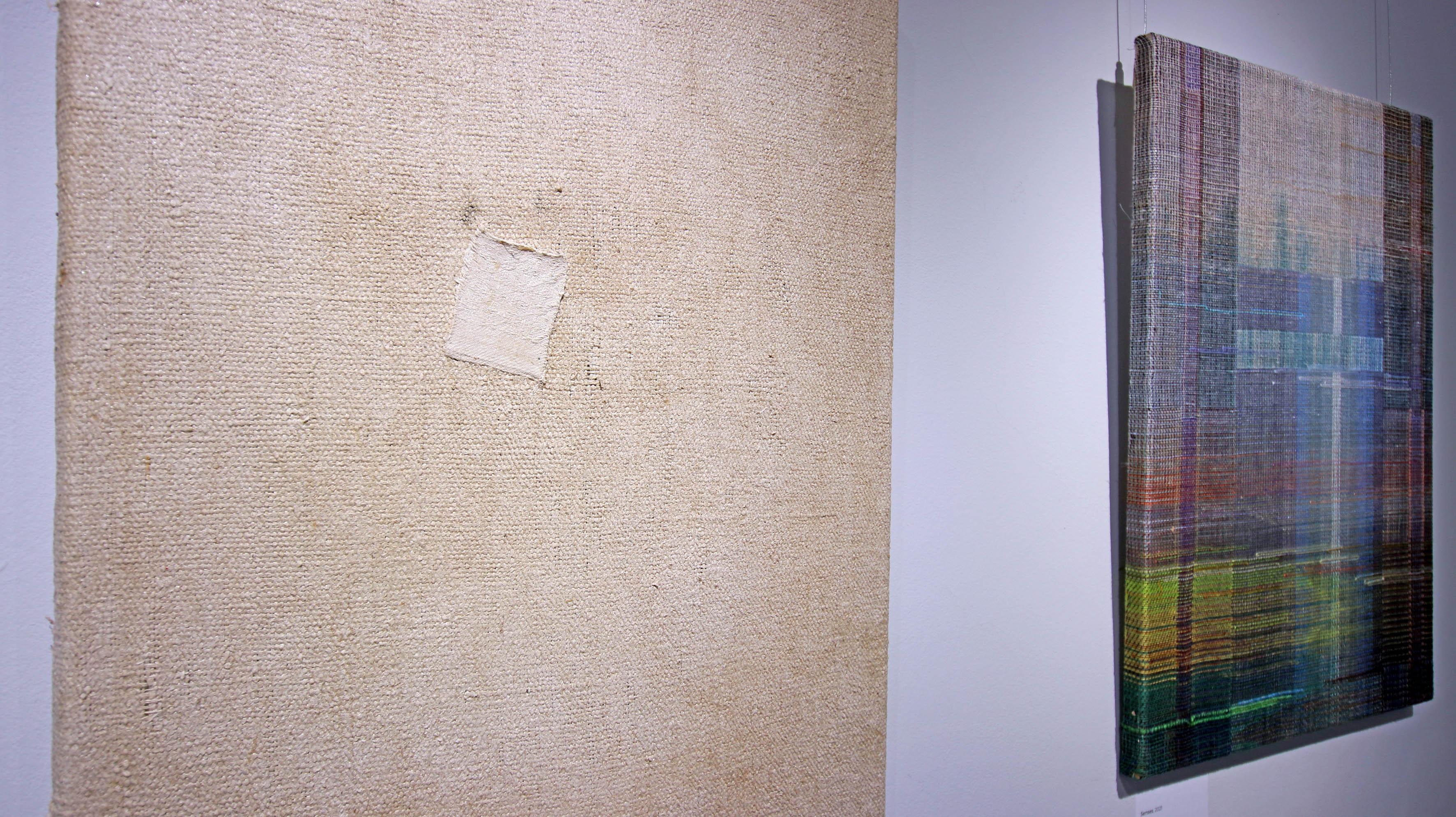 Senses - Paysage abstrait, œuvre d'art contemporaine tissée et peinte - Contemporain Painting par Marta Pokojowczyk