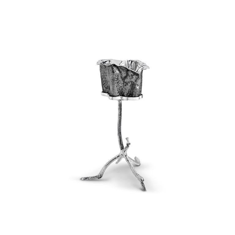 The Martellato Elevated Cooler is a harmonious blend of artistry and functionality, defined by its organic and flowing shape. Crafted to perfection, this stunning cooler is elevated on a sleek stand, creating a striking presence that seamlessly