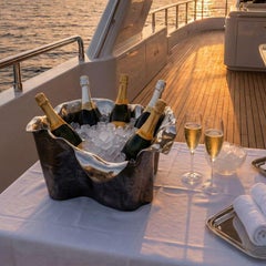 Martellato XL - Raffreddatore per champagne con presenza scultorea