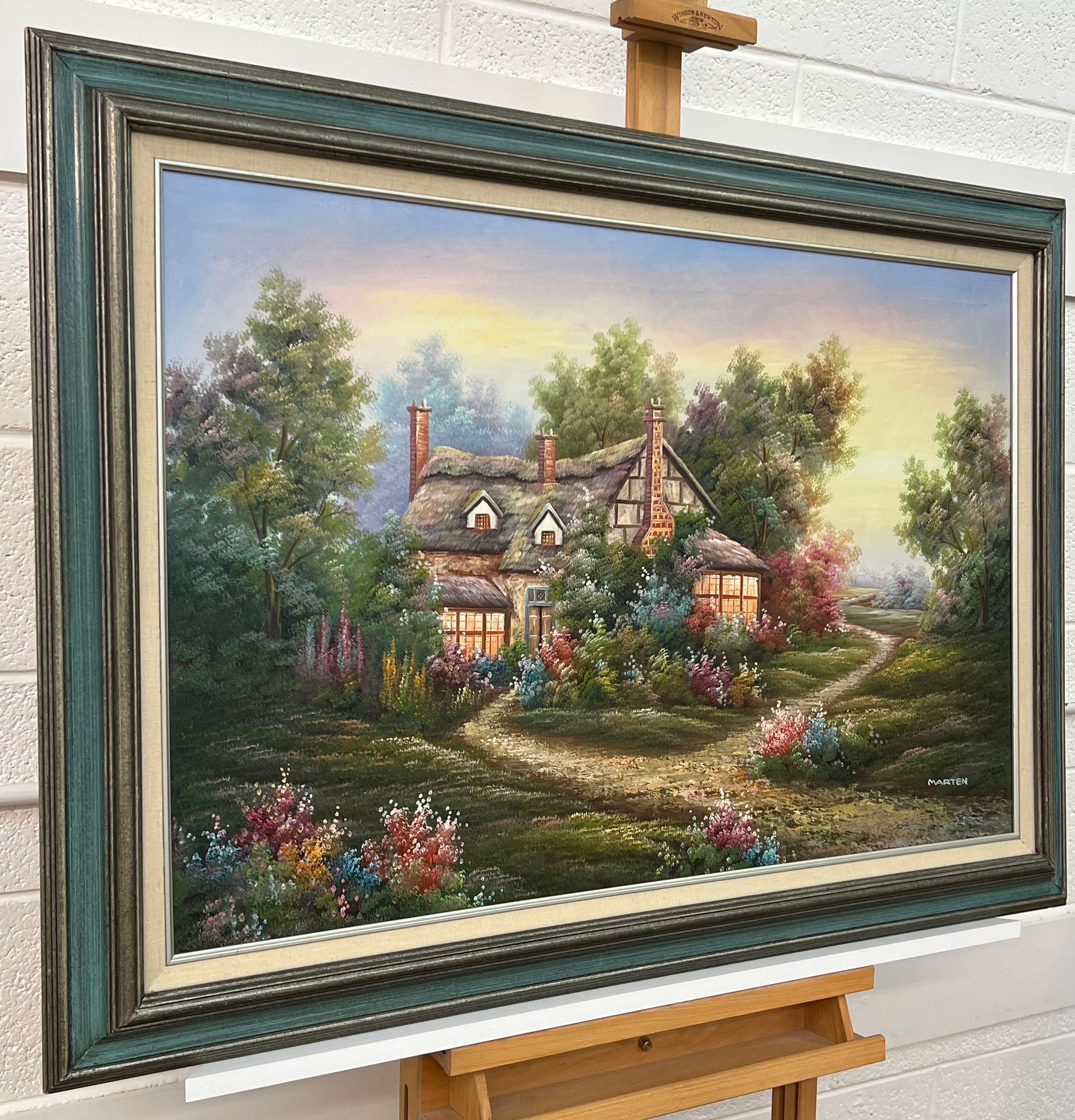 Vintage Ölgemälde von Fantasy Cottage in den Wäldern mit Blumen & Gärten – Painting von Marten
