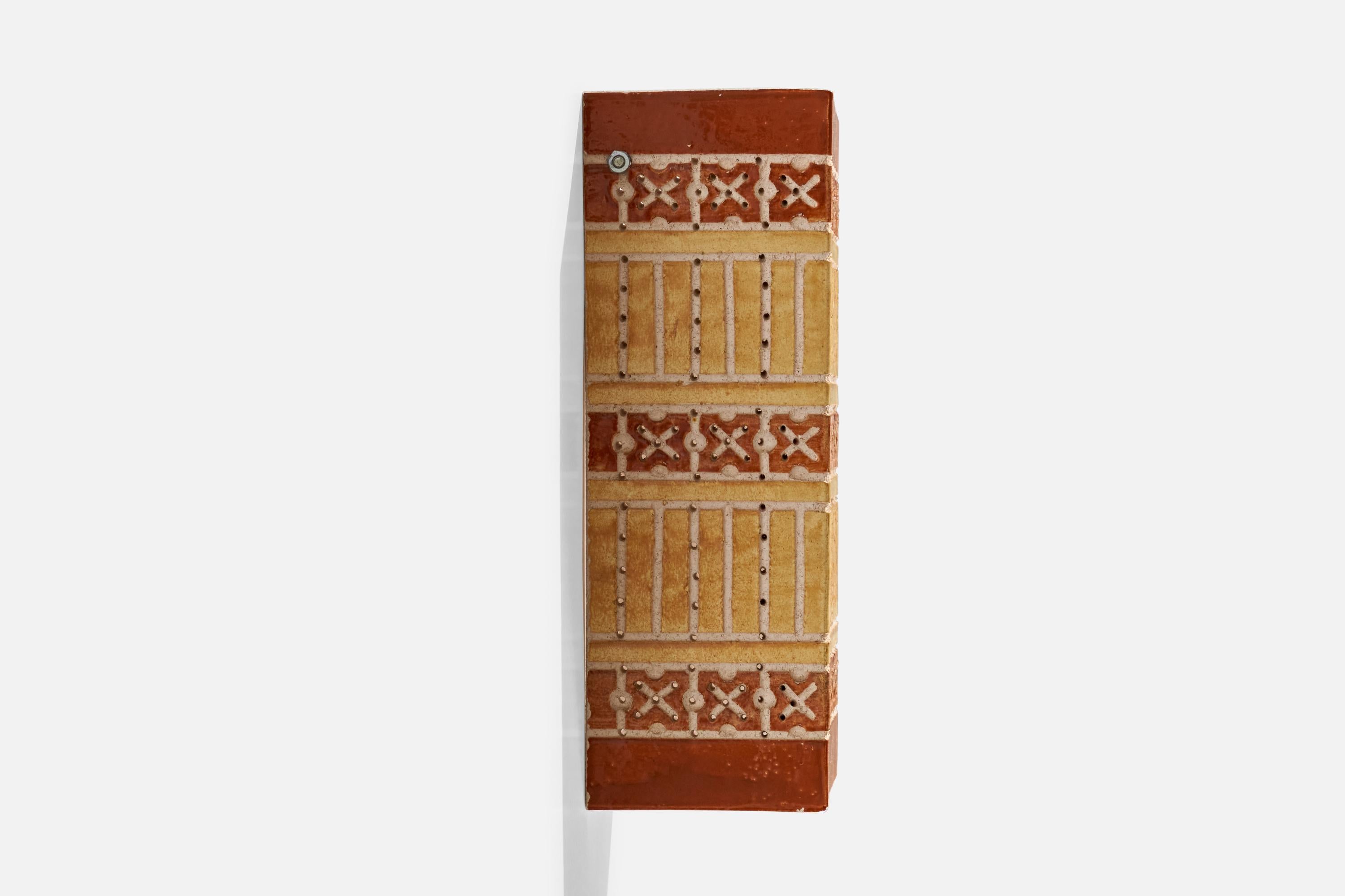 Late 20th Century Martha and Beaumont Mood, Wall Lights, Painted Ceramic, USA, 1970s For Sale