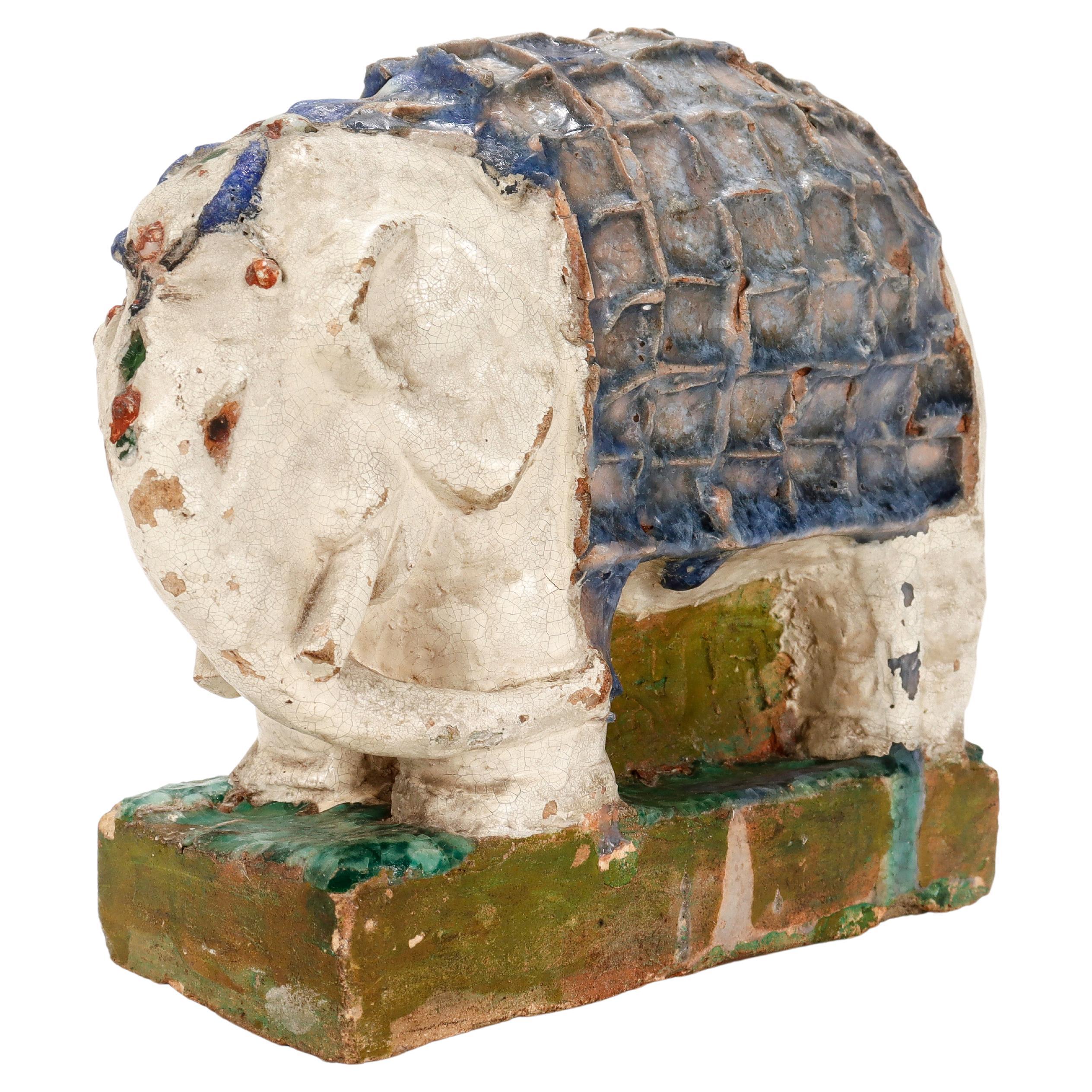 Sculpture d'éléphant en terre cuite émaillée Martha J Cornwell American Arts & Crafts