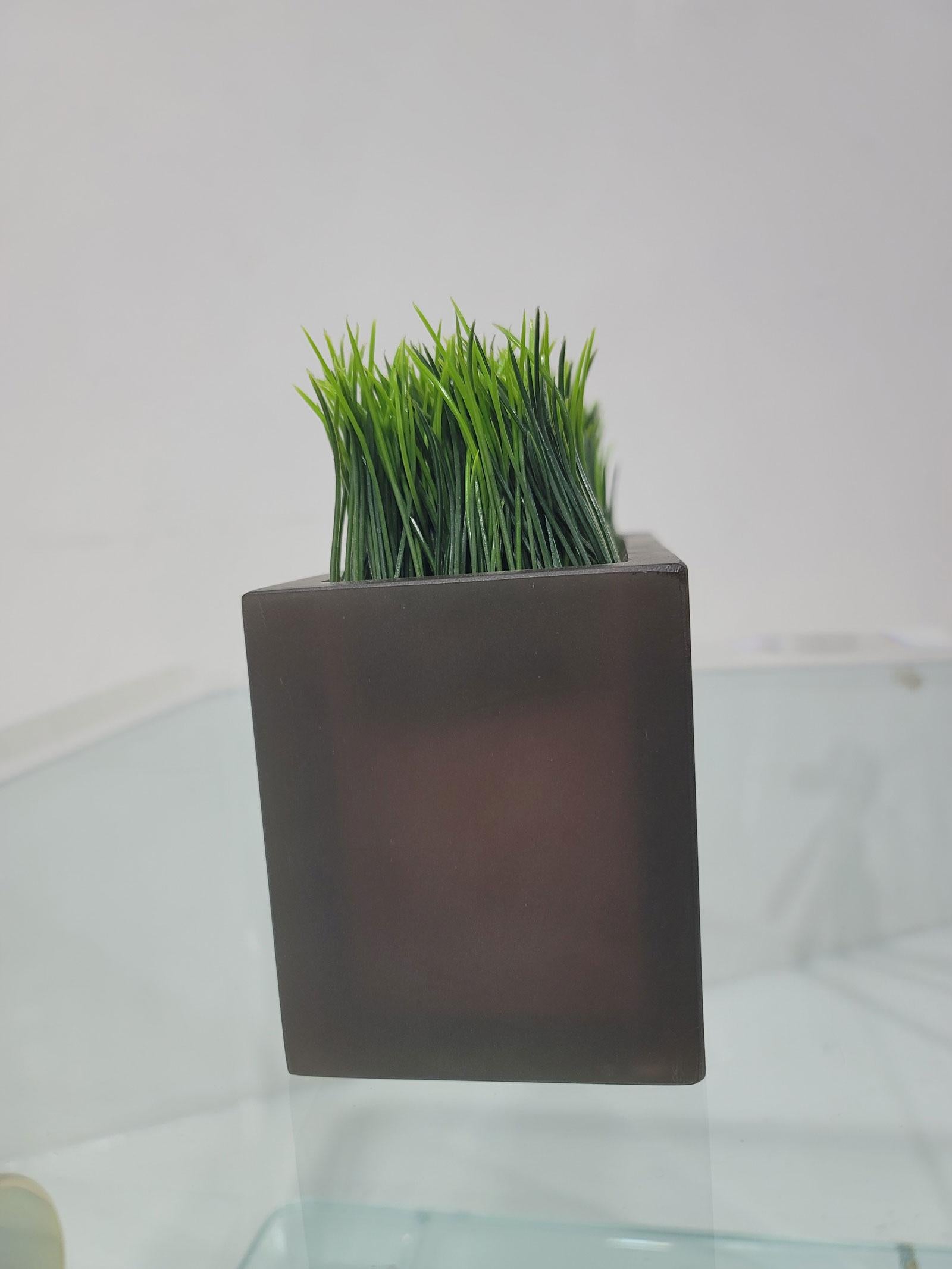 Modern Martha Sturdy Resin Vase