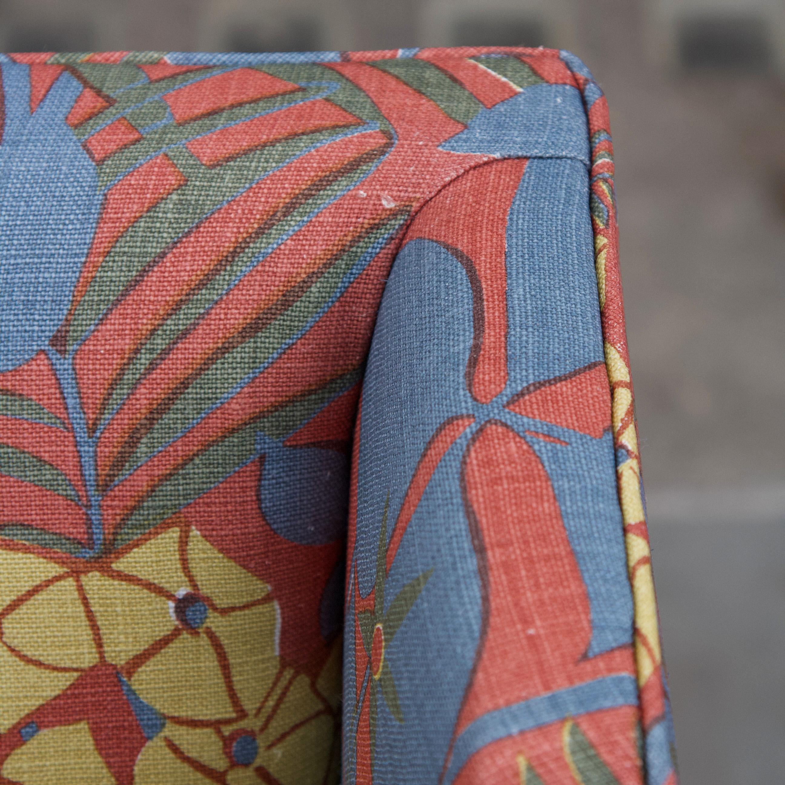 Ce canapé Kaare Klint 4118 reupholstered est la pièce maîtresse de notre récente collaboration avec Marthe Armitage Prints pour le London Design Festival 2023. 

Ce canapé modèle 4118, conçu par Kaare Klint dans les années 1930 et fabriqué par