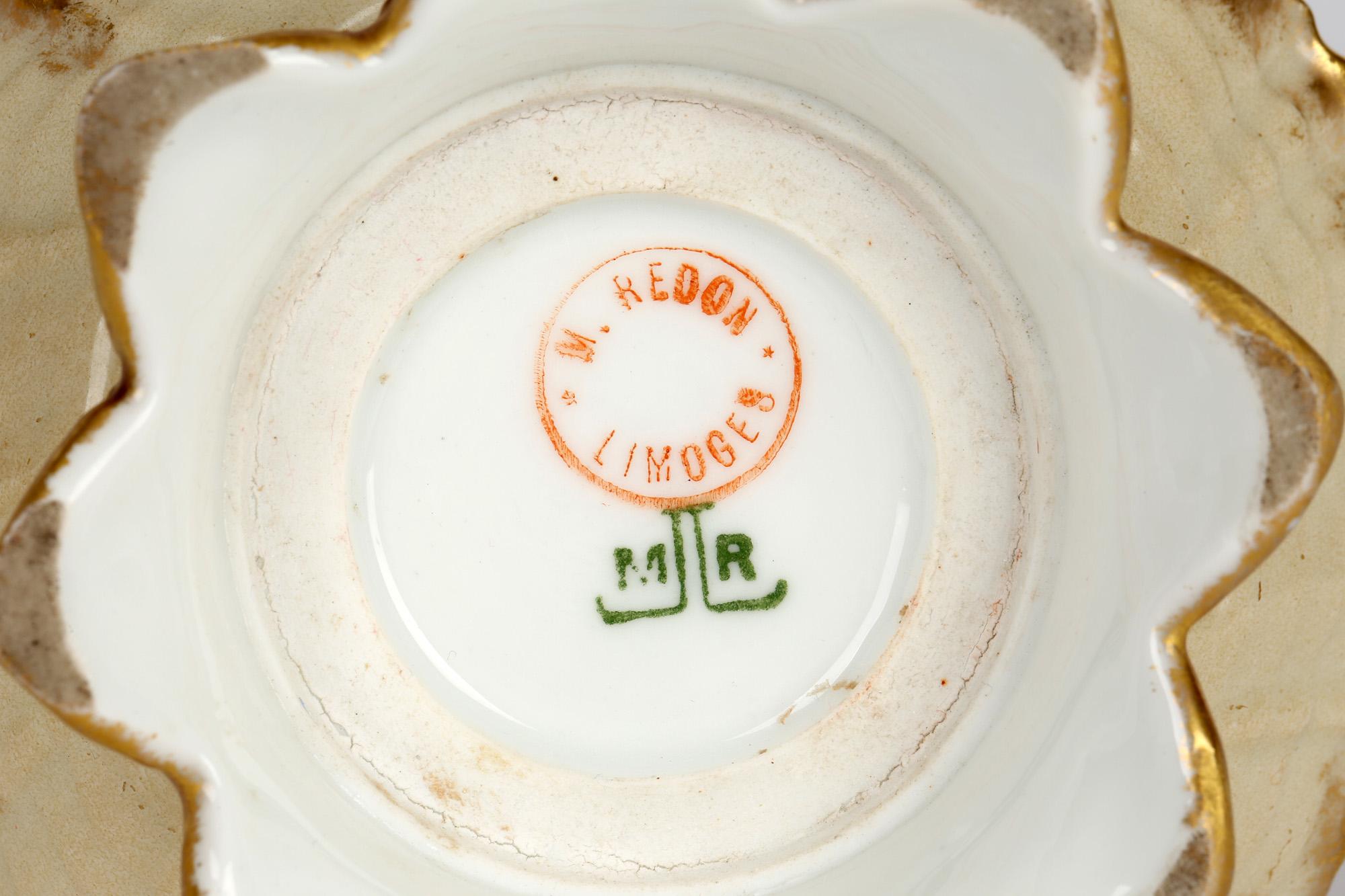 Aiguière à poignée en porcelaine de Limoges à motifs floraux dorés de Martial Redon en vente 4