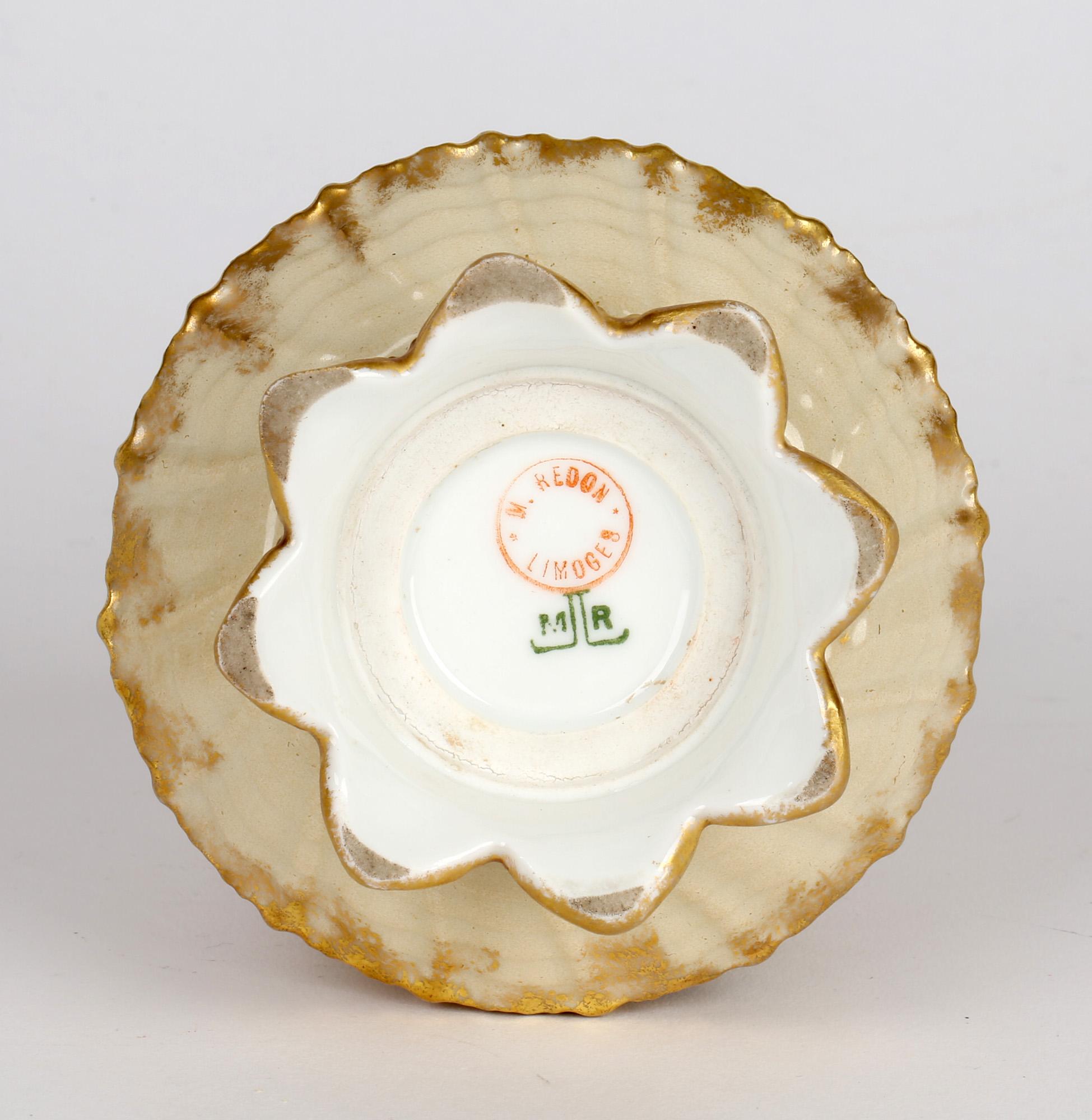Aiguière à poignée en porcelaine de Limoges à motifs floraux dorés de Martial Redon en vente 1