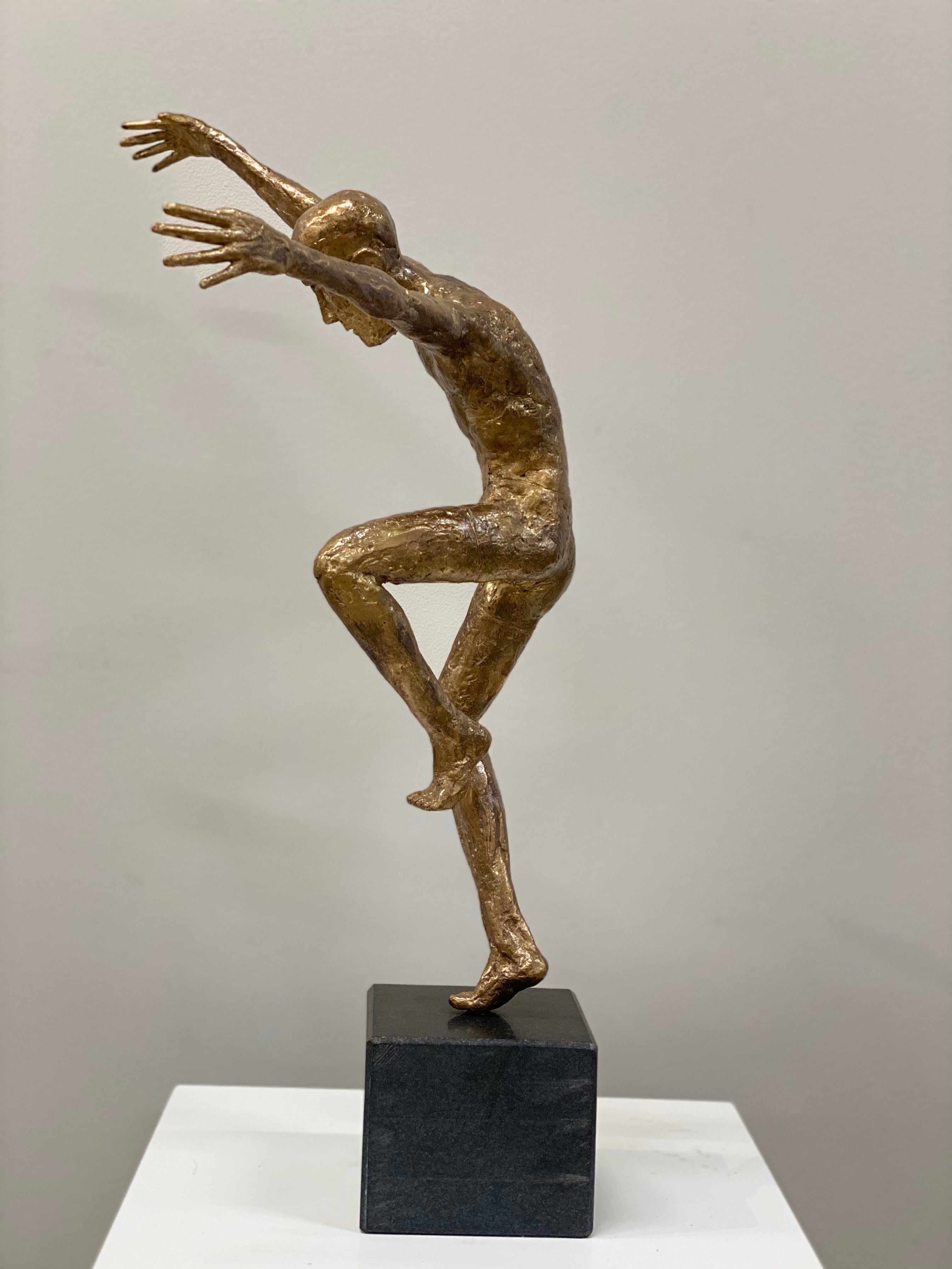 Dancer V- 21st Century Contemporary Bronze Sculpture of a Male Dancer - Gold Figurative Sculpture by Martijn Soontiens