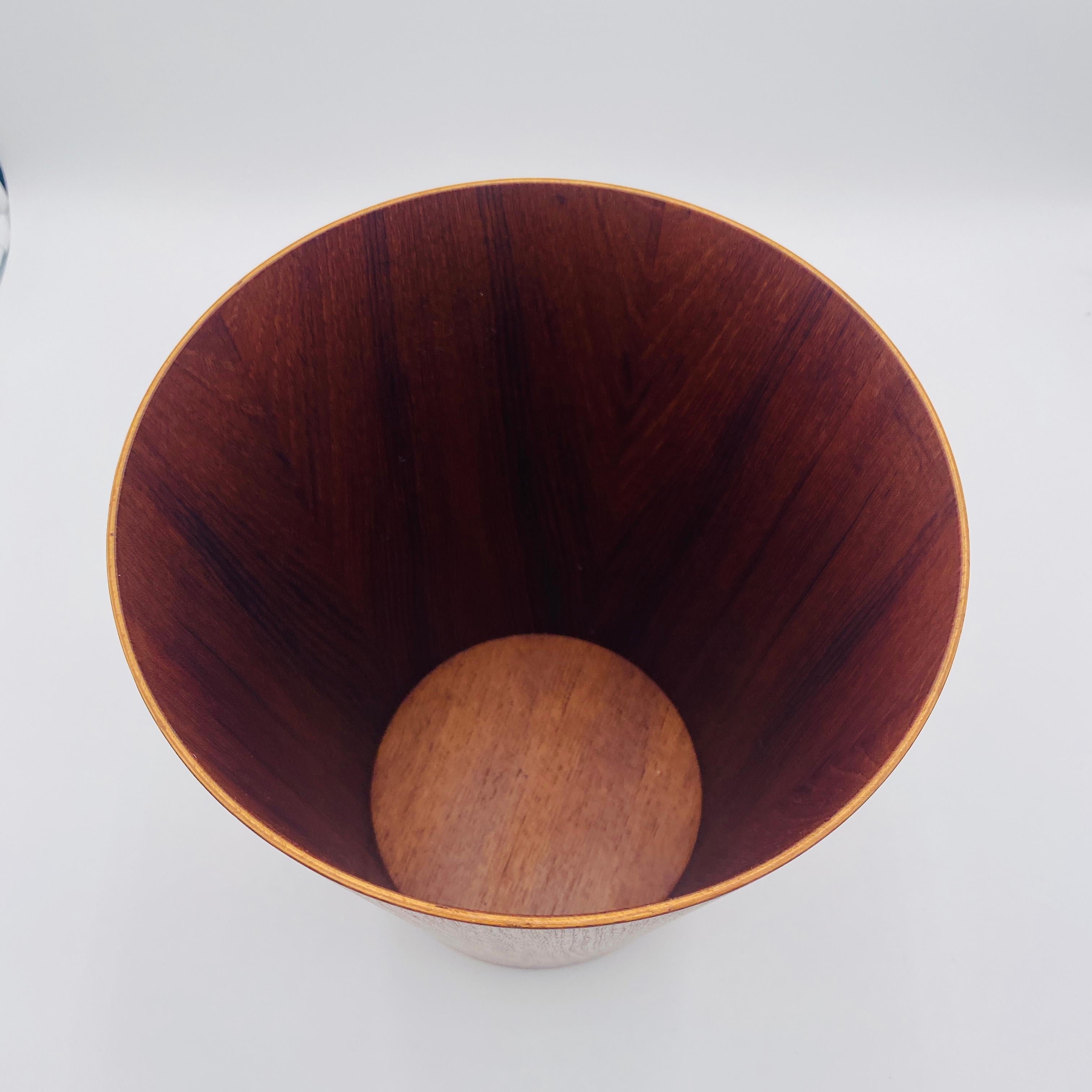 Swedish Martin Aberg Mid-Century Teak Wastebasket by Servex of Sweden 1960s For Sale