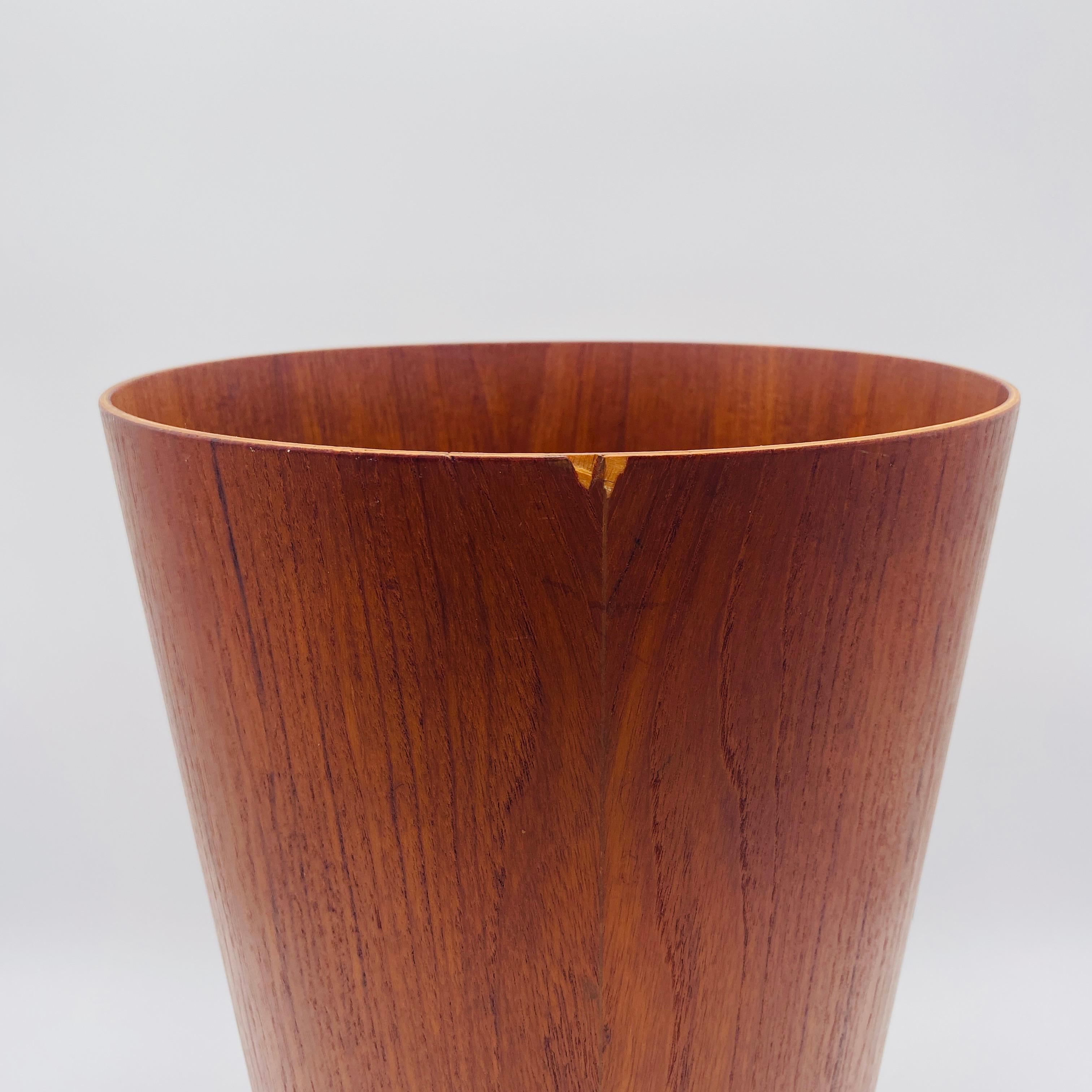 Martin Aberg Mid-Century Teak Wastebasket by Servex of Sweden 1960s For Sale 1