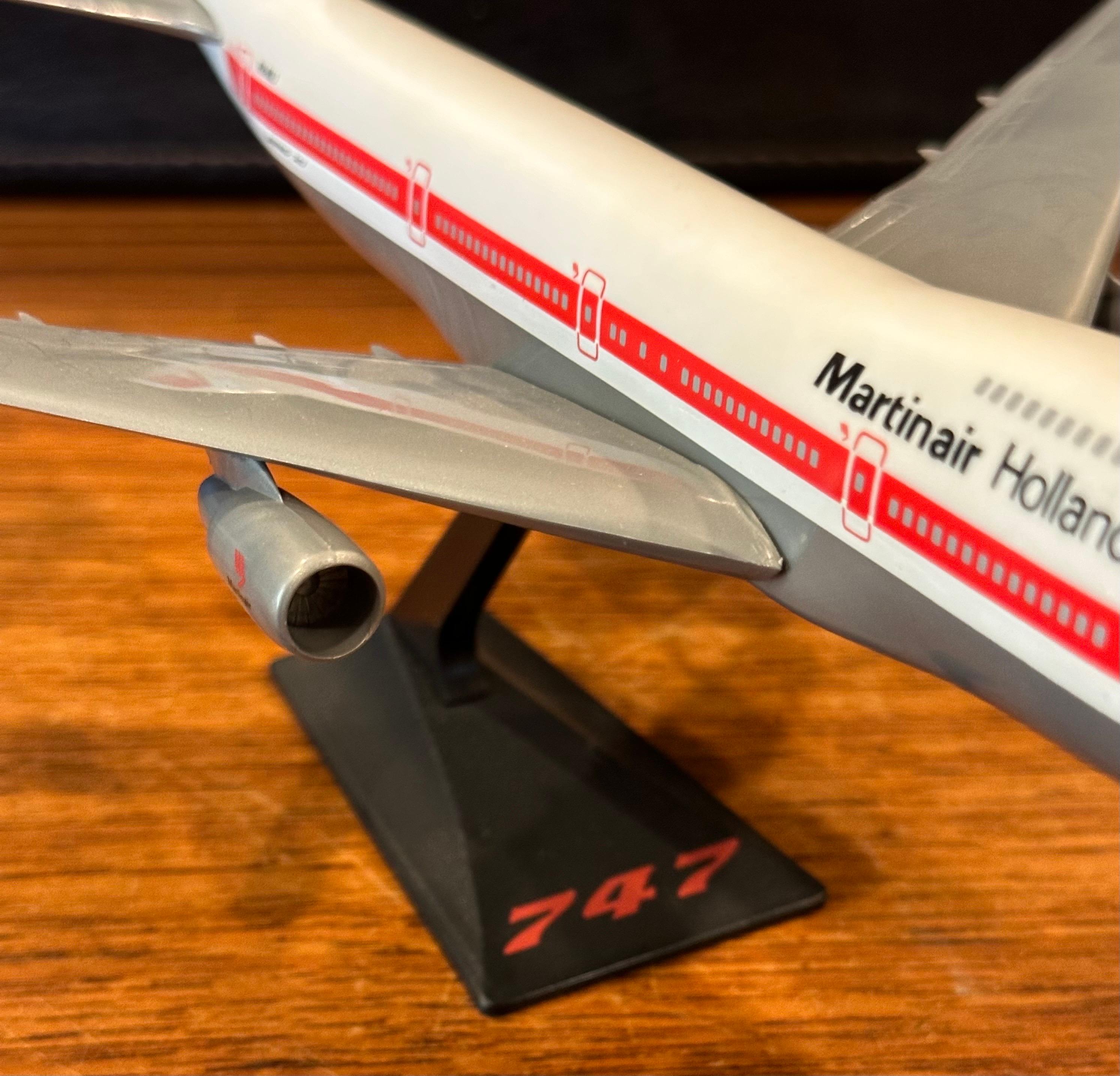 Martin Airlines Holland Boeing 747Jumbo Jetliner Airplane Contractor Desk Model (maquette de bureau) en vente 4