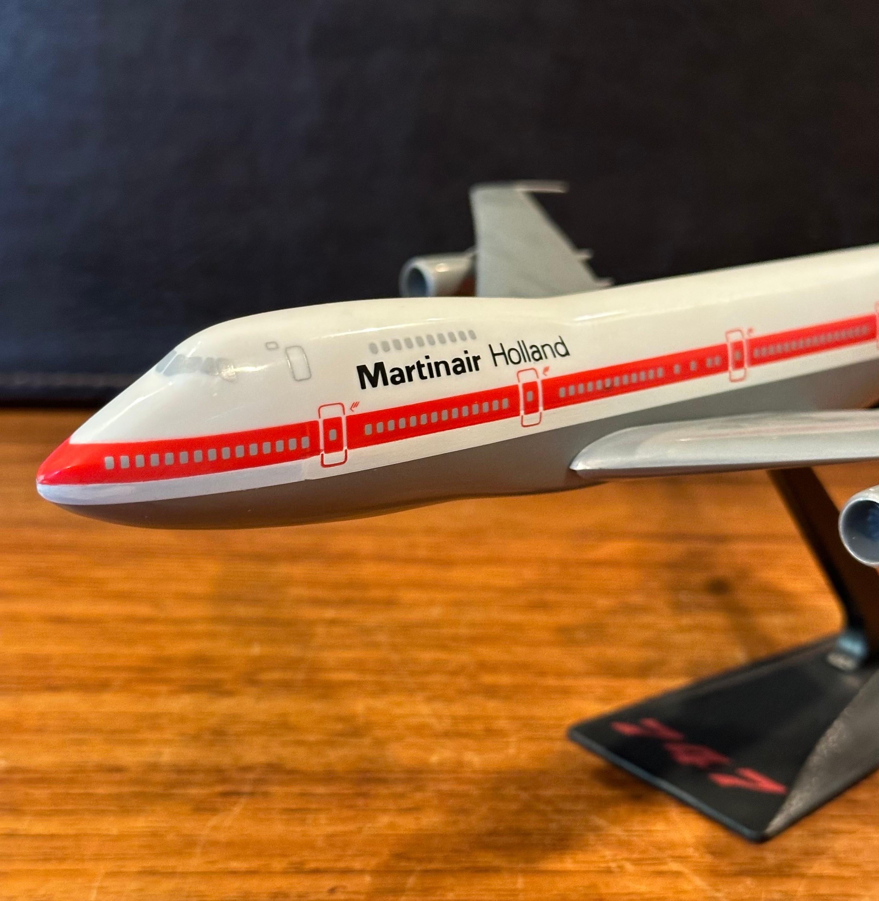 Martin Airlines Holland Boeing 747Jumbo Jetliner Airplane Contractor Desk Model (maquette de bureau) en vente 5