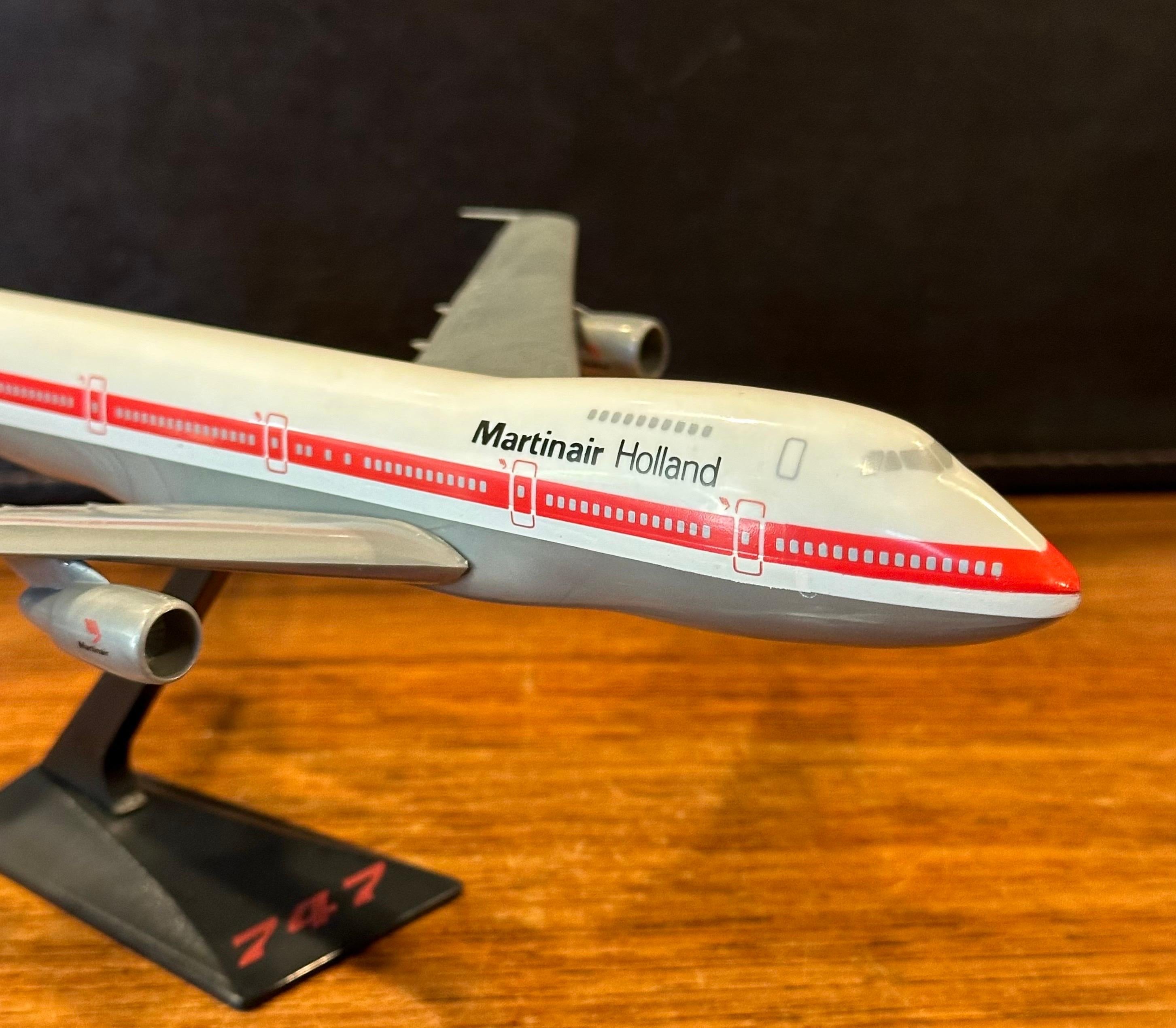 Martin Airlines Holland Boeing 747Jumbo Jetliner Airplane Contractor Desk Model (maquette de bureau) en vente 6