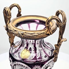 Centro de mesa de cristal Martín Benito, morado, cristal y bronce, París, Francia