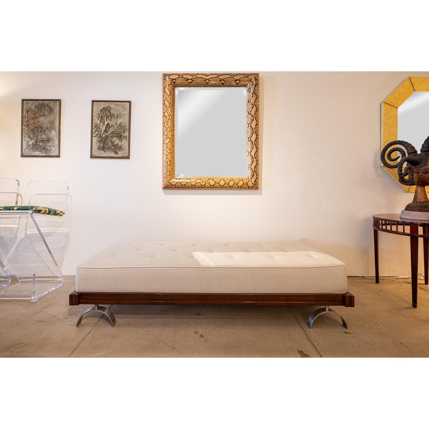 Mid-20th Century Martin Borenstein Elegant Daybed/Bench with Sculptural Legs, 1950s For Sale