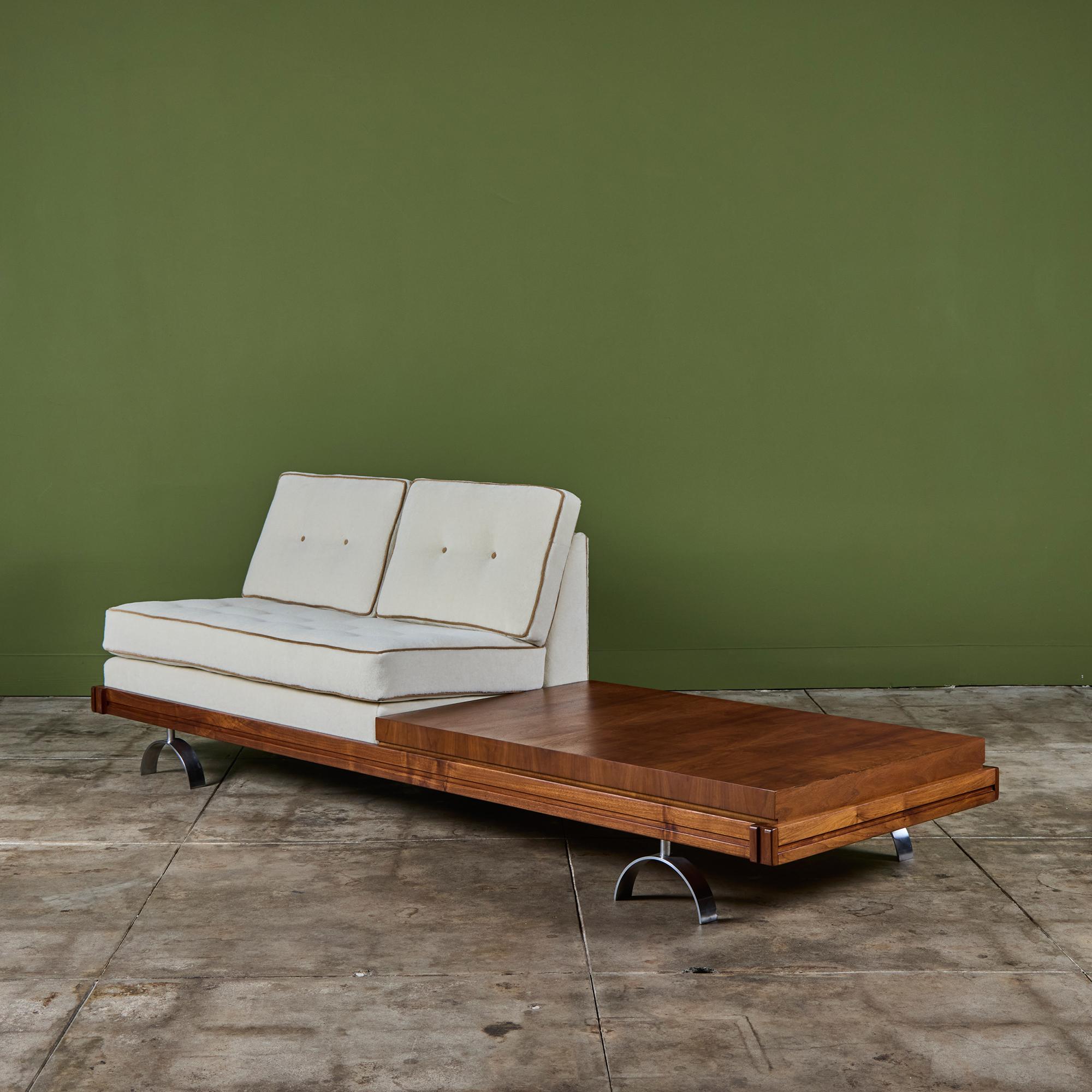 Sillón Martin Borenstein Moderno de mediados de siglo en venta