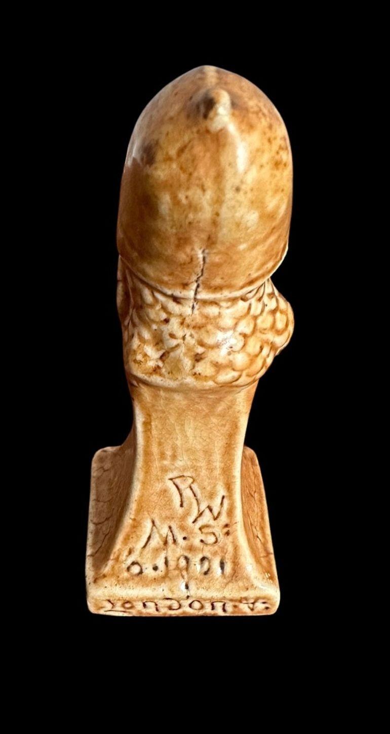 Martin Brother's Chess Piece In Good Condition In Chipping Campden, GB