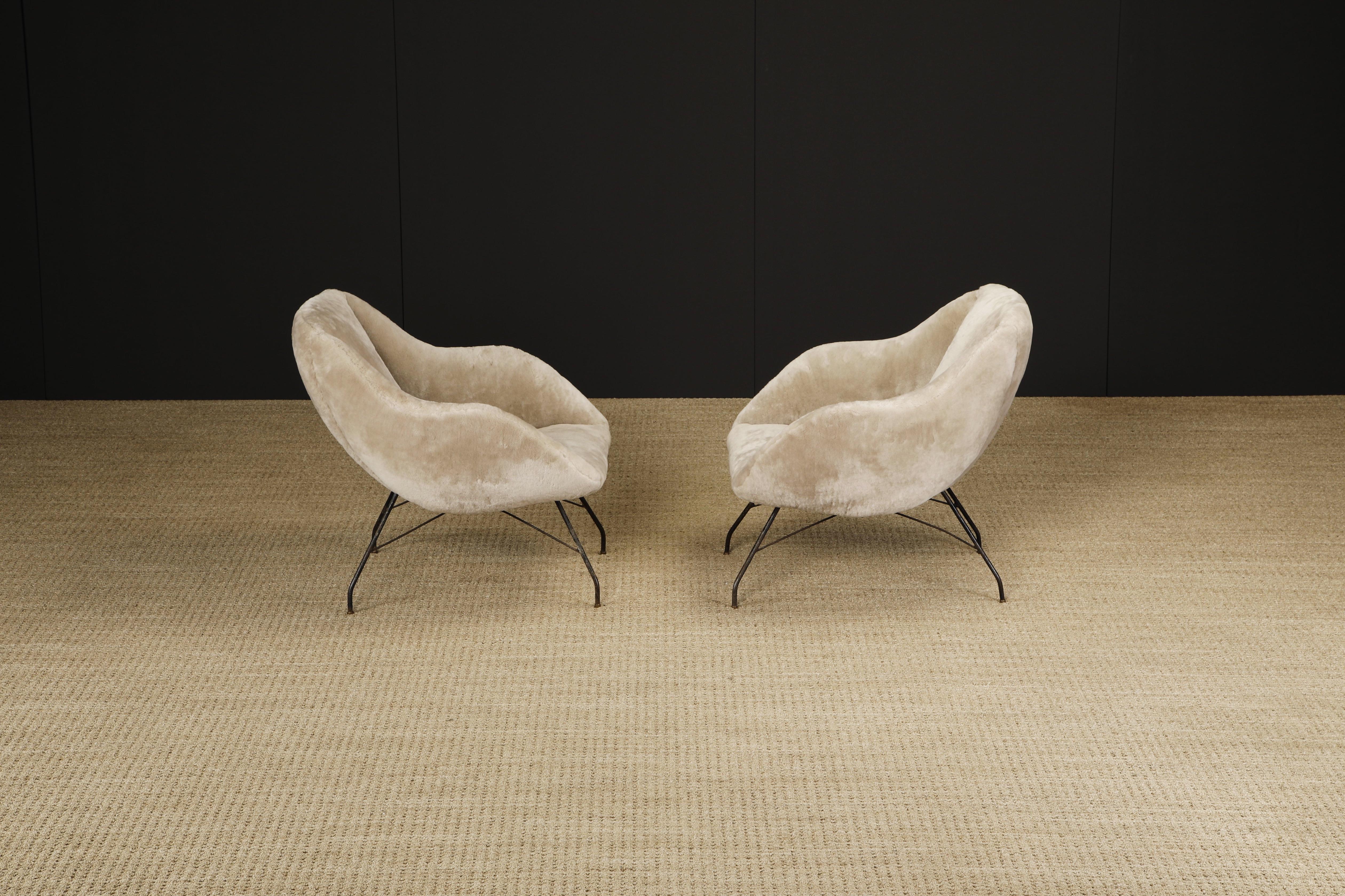 Mid-20th Century Martin Eisler and Carlo Hauner 'Concha' Lounge Chairs for Forma, Brazil, c 1960