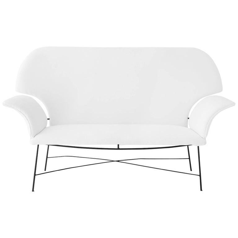 20th Century Martin Eisler & Carlo Hauner Brazilian Mid-century Design White upholstered Sofa For Sale