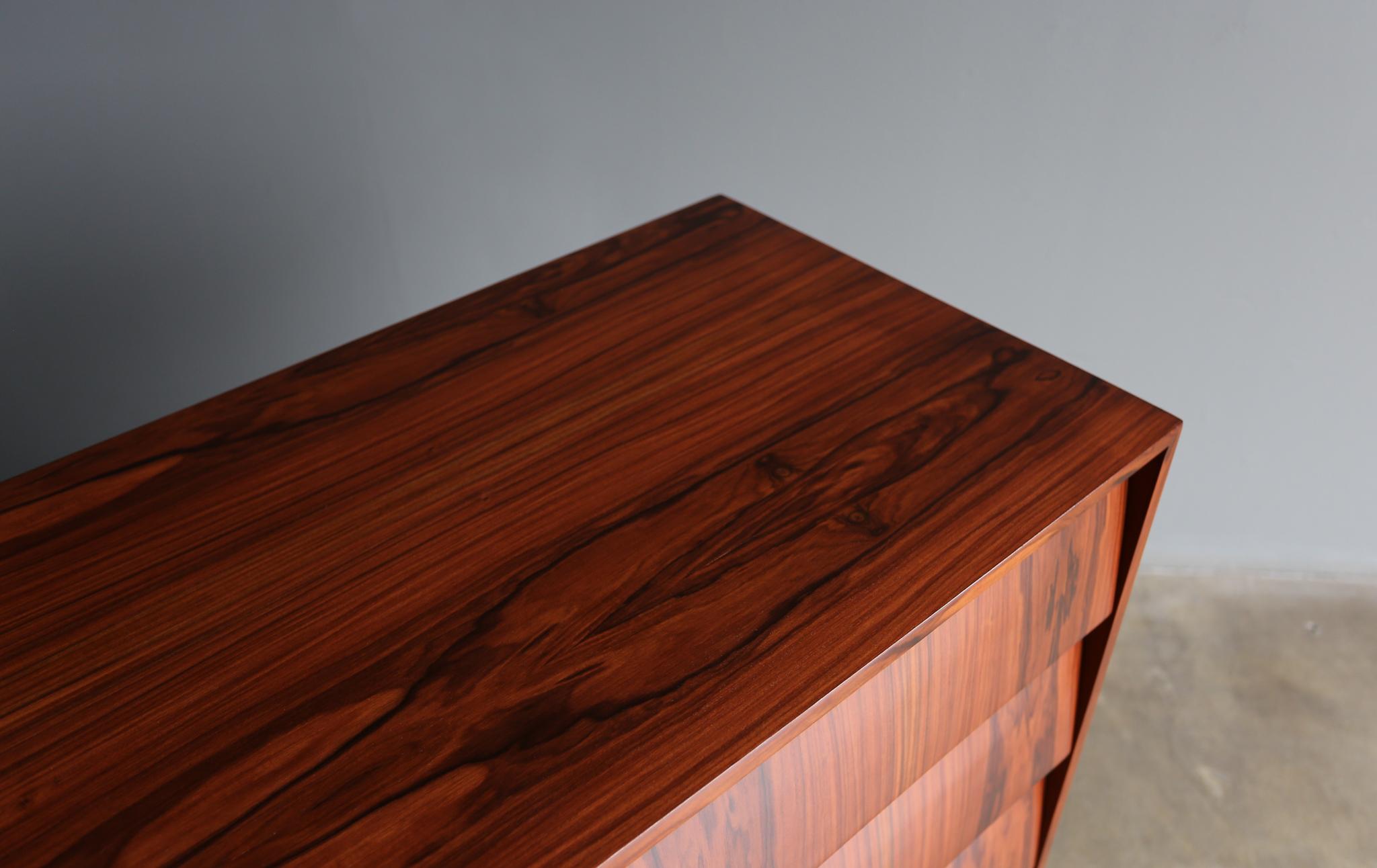 Martin Eisler Rosewood Chest for Forma, Brazil, circa 1955 4