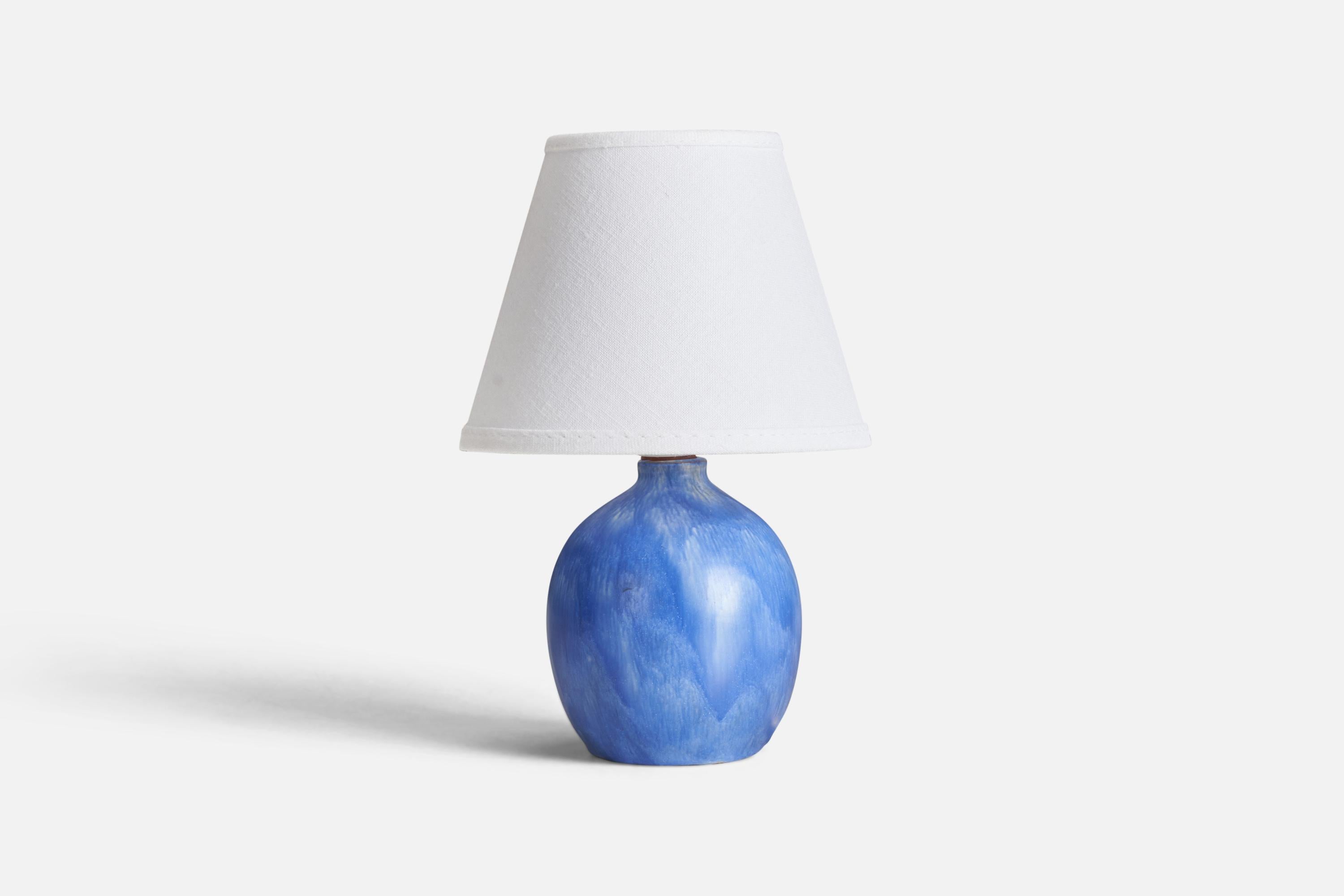 A stoneware table lamp designed by Martin Flodén and produced in Arvika, Sweden, 1970s.

Dimensions of Lamp (inches) : 6.3 x 3.6 x 3.6 (height x width x depth)
Dimensions of lampshade (inches) : 3 x 5.75 x 4.5 (top diameter x bottom diameter x