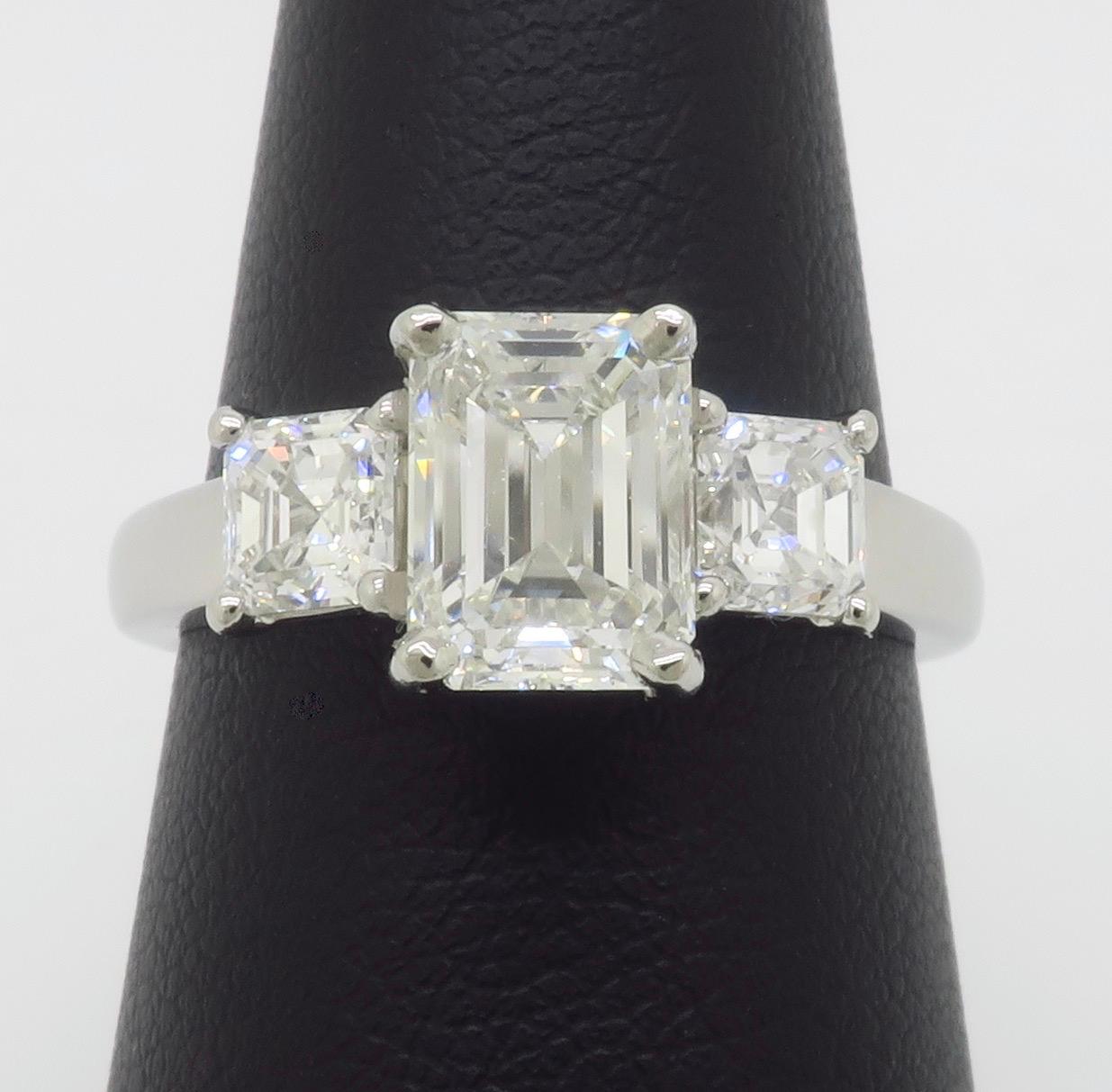Martin Flyer GIA Certified 2.21CTW Three Stone Diamond Ring in Platinum For Sale 3
