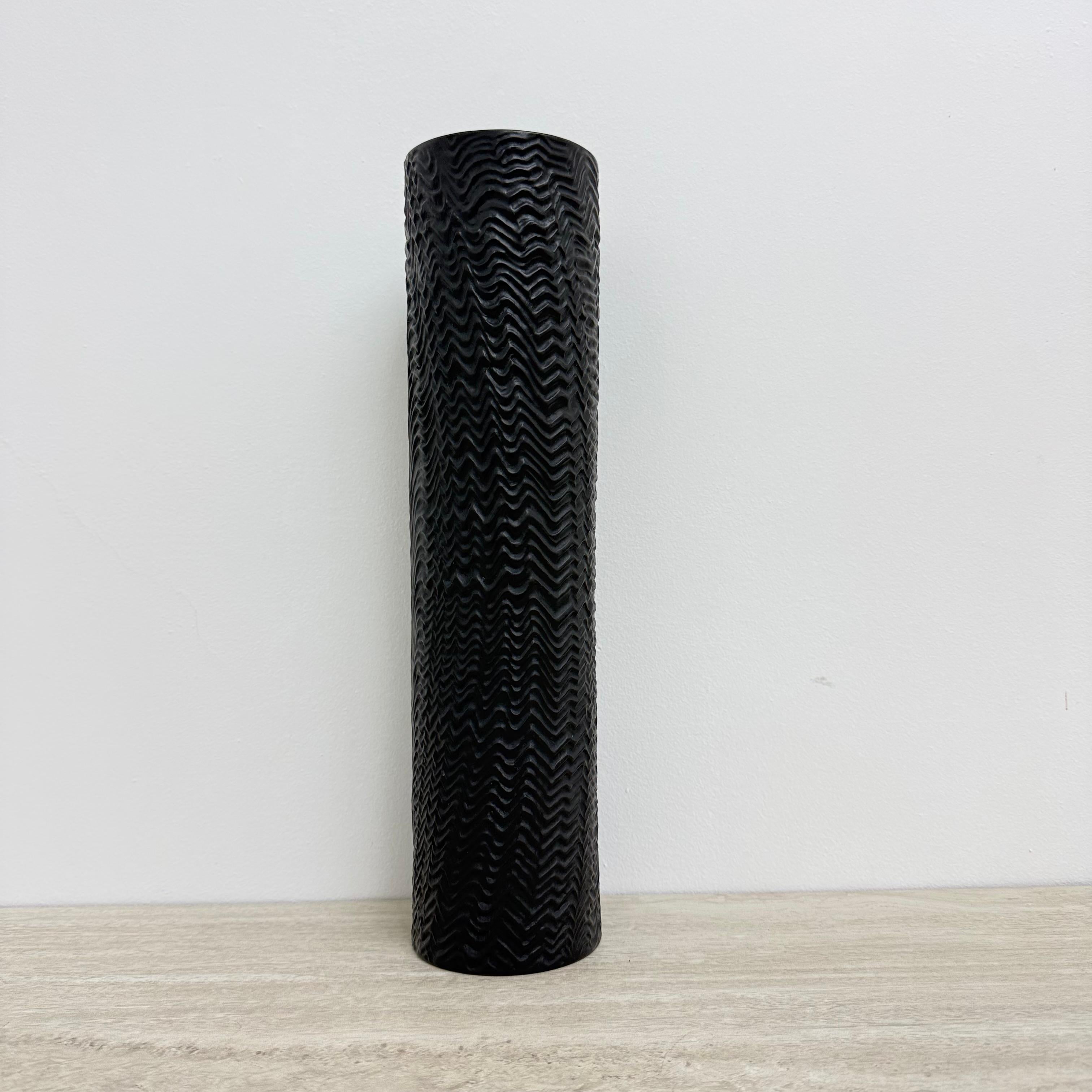 Martin Freyer Rosenthal Studio-Line Bisque Porcelaine Noire Op-Art Vaso a rilievo in vendita 4
