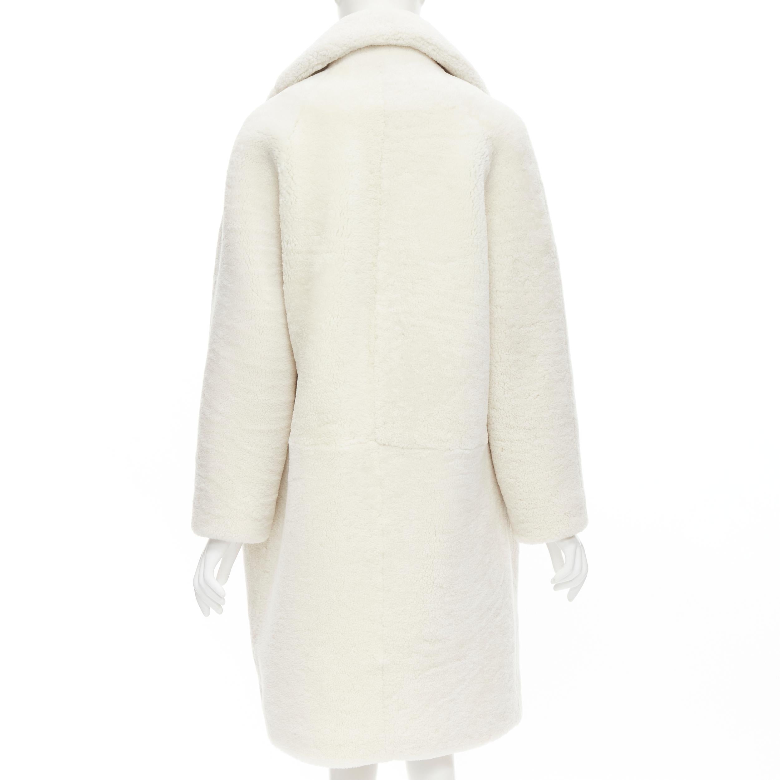 MARTIN GRANT Manteau d'hiver oversize en peau d'agneau blanc 100 % agneau  FR36 S en vente 1