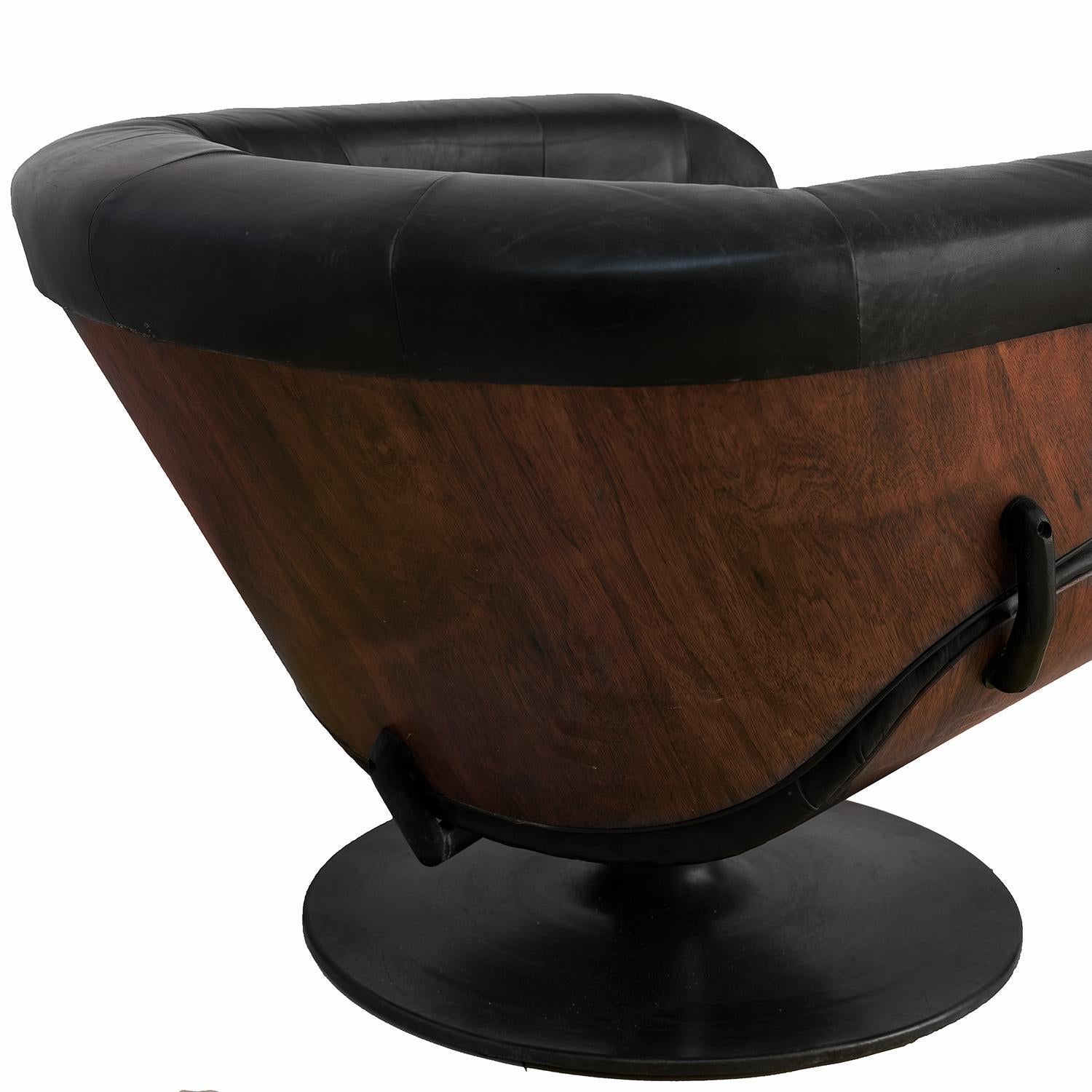 Martin Grierson for Arflex Pair of Longue Chairs In Fair Condition In Milano, Lombardia