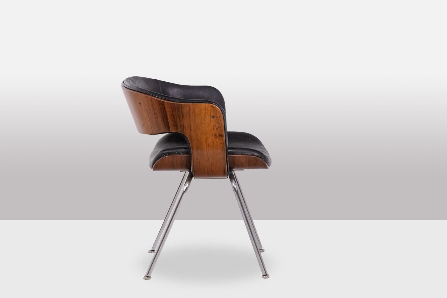 Martin Grierson für Arflex.

Sessel Modell 